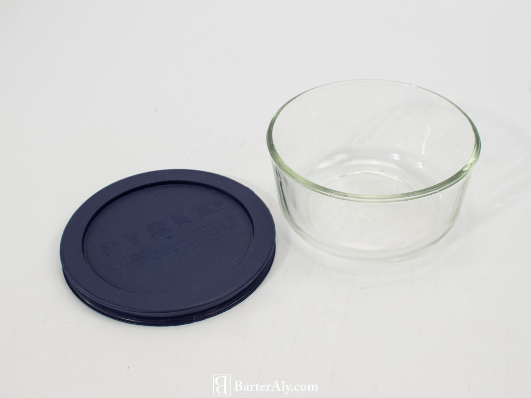 Pyrex Glass Container 2 cups 470 Mi 18 Used With lid