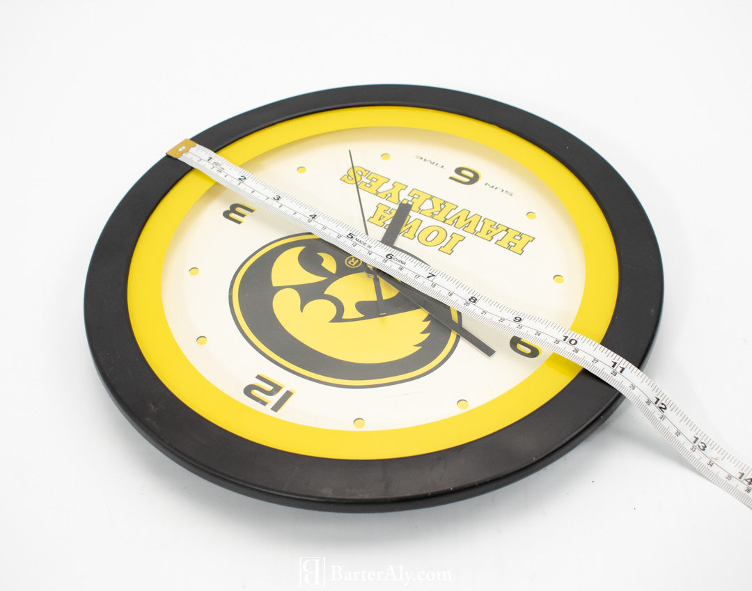 Iowa Hawkeyes Clock Man Cave Sports clock used Yellow and black TESTED