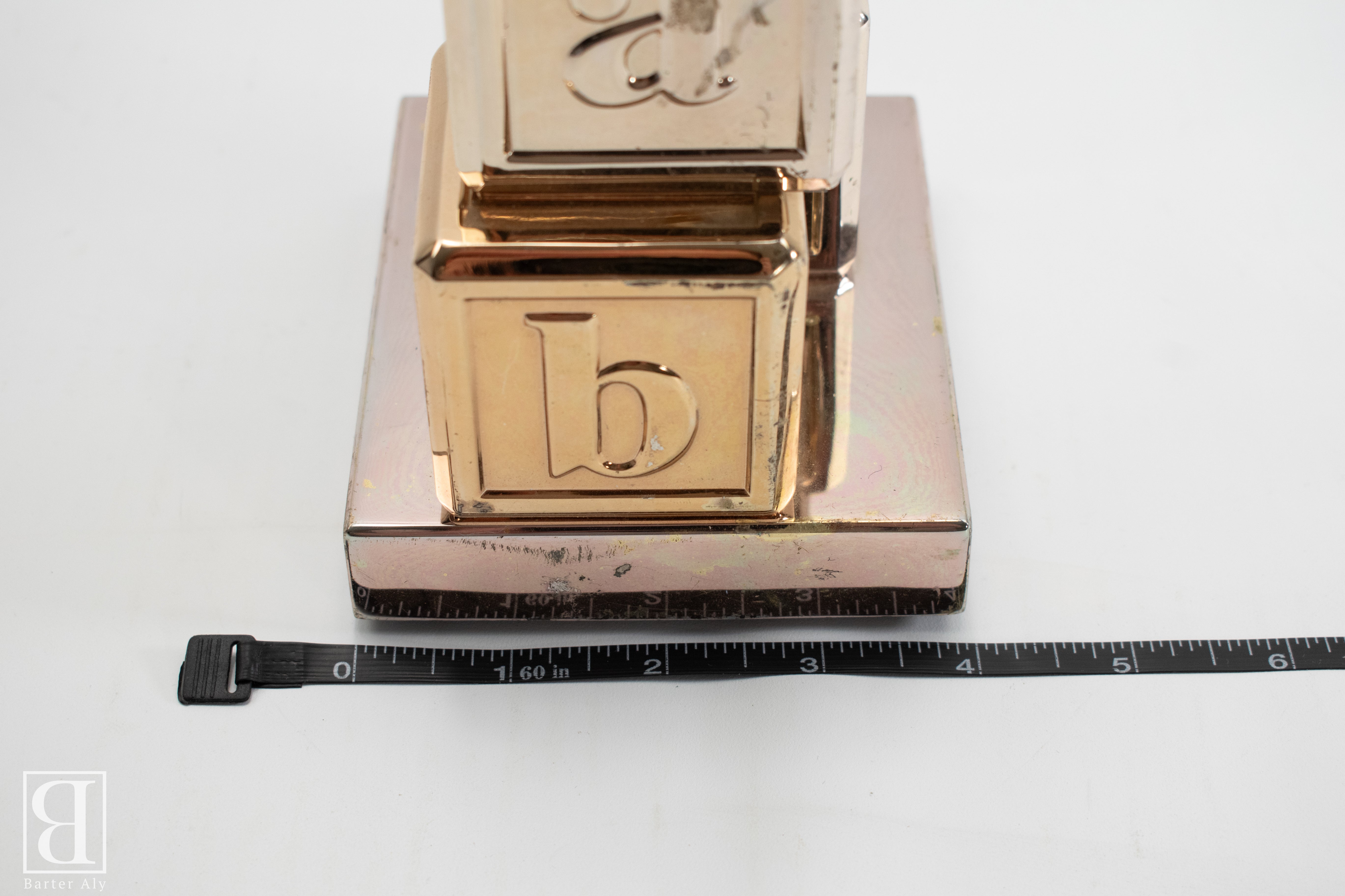 Gold Blocks Red Envelope ABC Kids Weighted Display Used