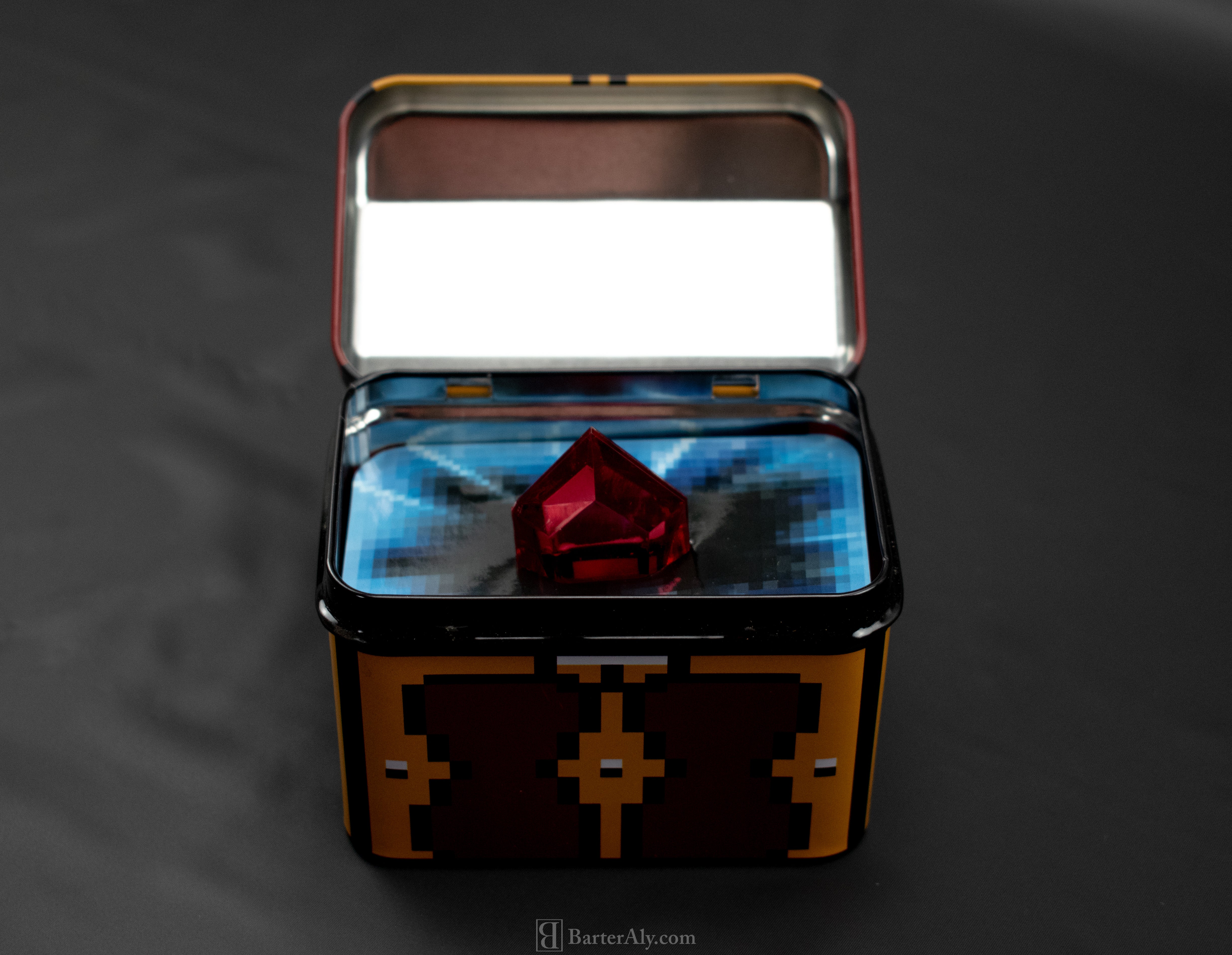 Zelda Arcade Block Exclusive Legend Of Zelda Tin Treasure Chest With Rupee Used