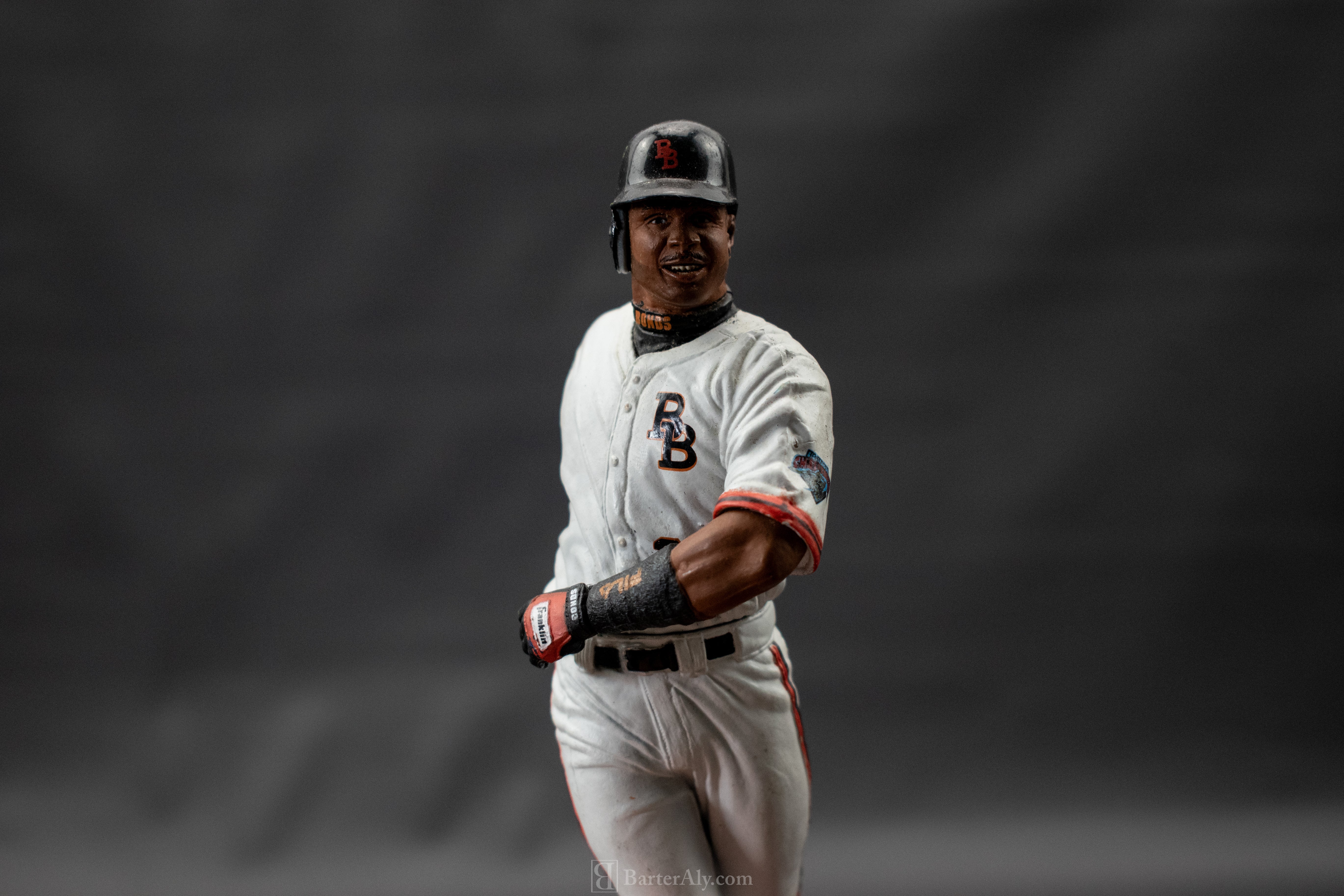 McFARLANE BARRY BONDS SF GIANTS #25 FIGURE SPORTSPICKS BIG LEAGUE CHALLENGE 2000