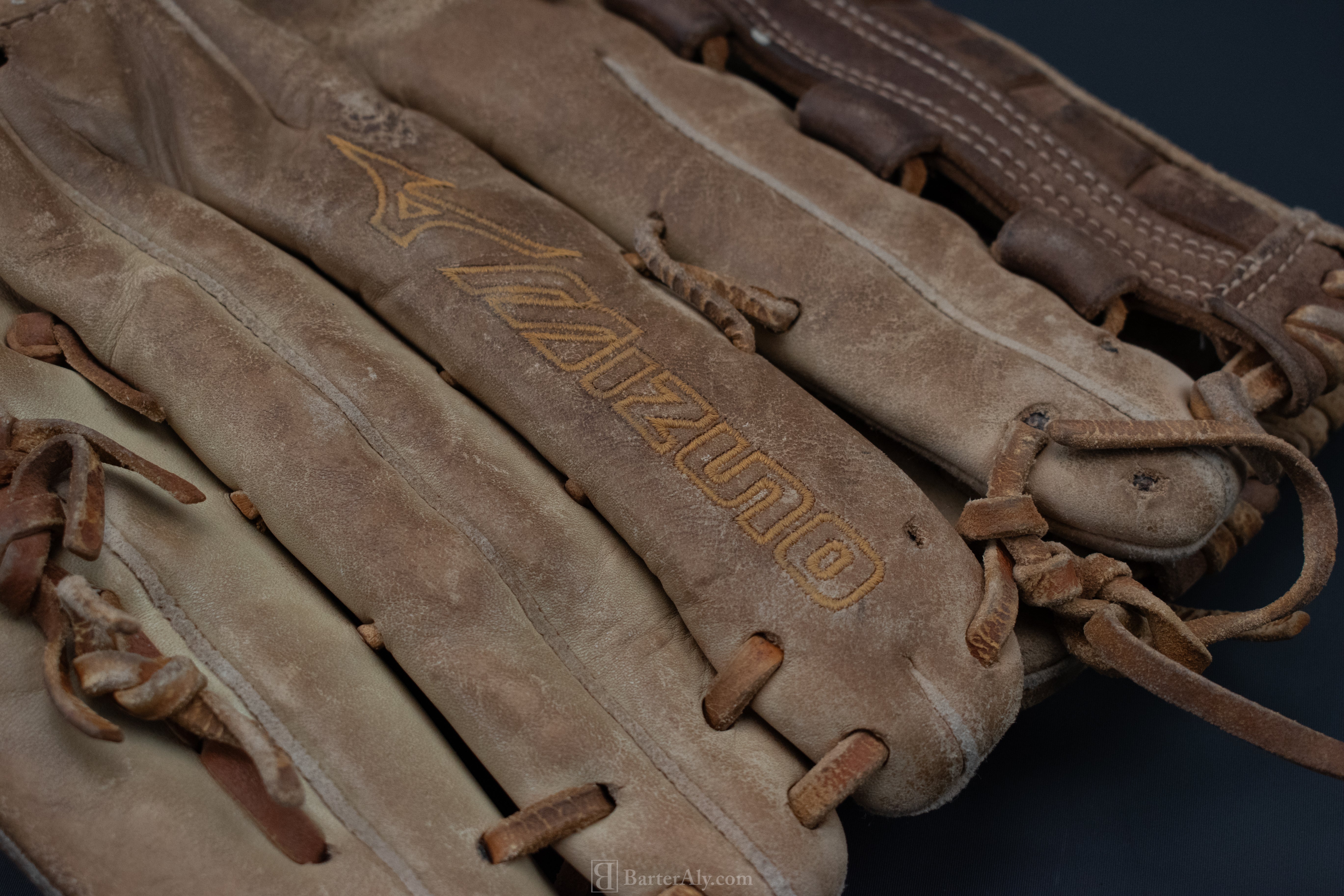 Mizuno Leather Baseball Glove Adult 12.5 Left Hand Brown GMVP 1250SFD1CR