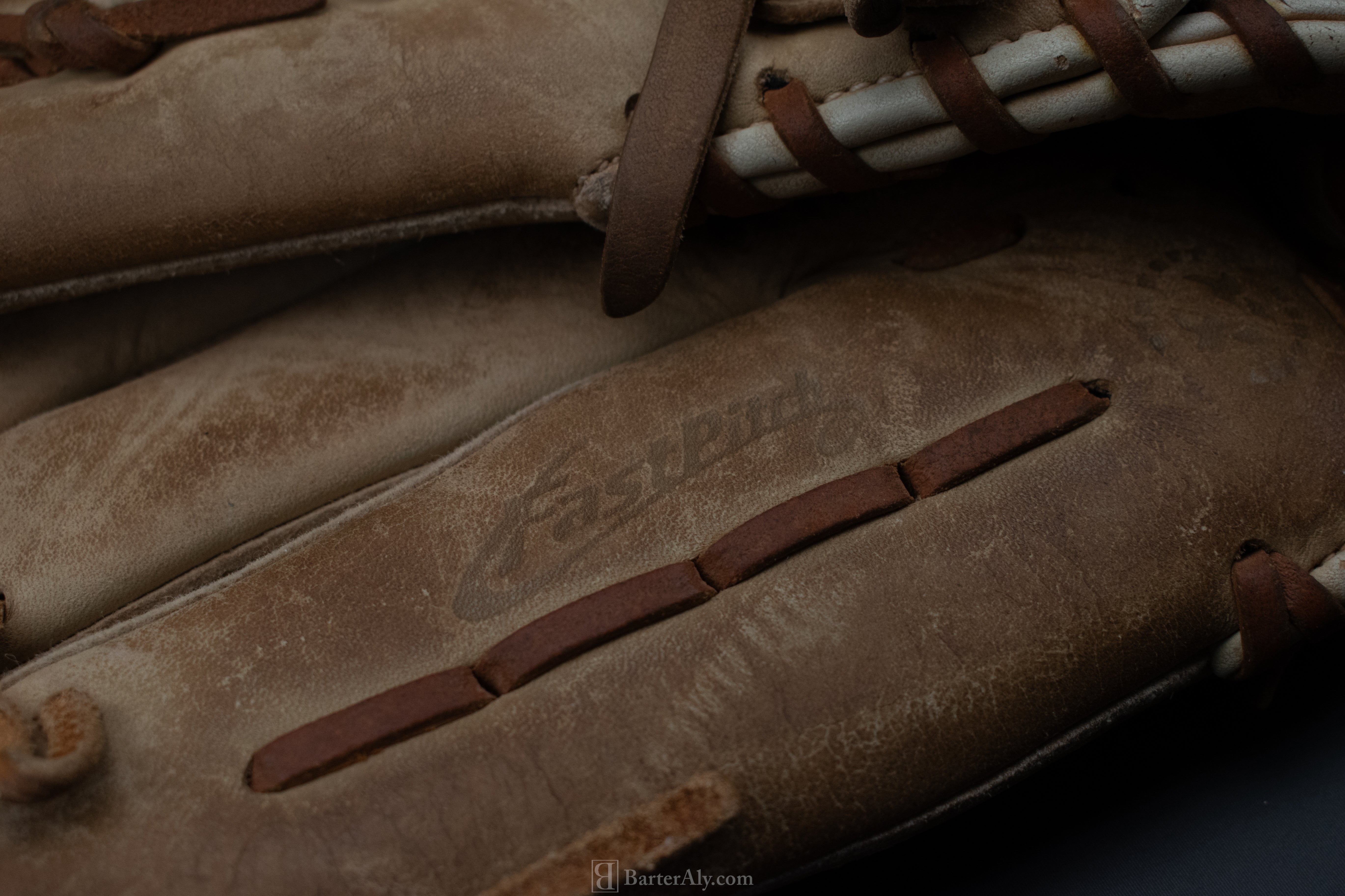 Mizuno Leather Baseball Glove Adult 12.5 Left Hand Brown GMVP 1250SFD1CR