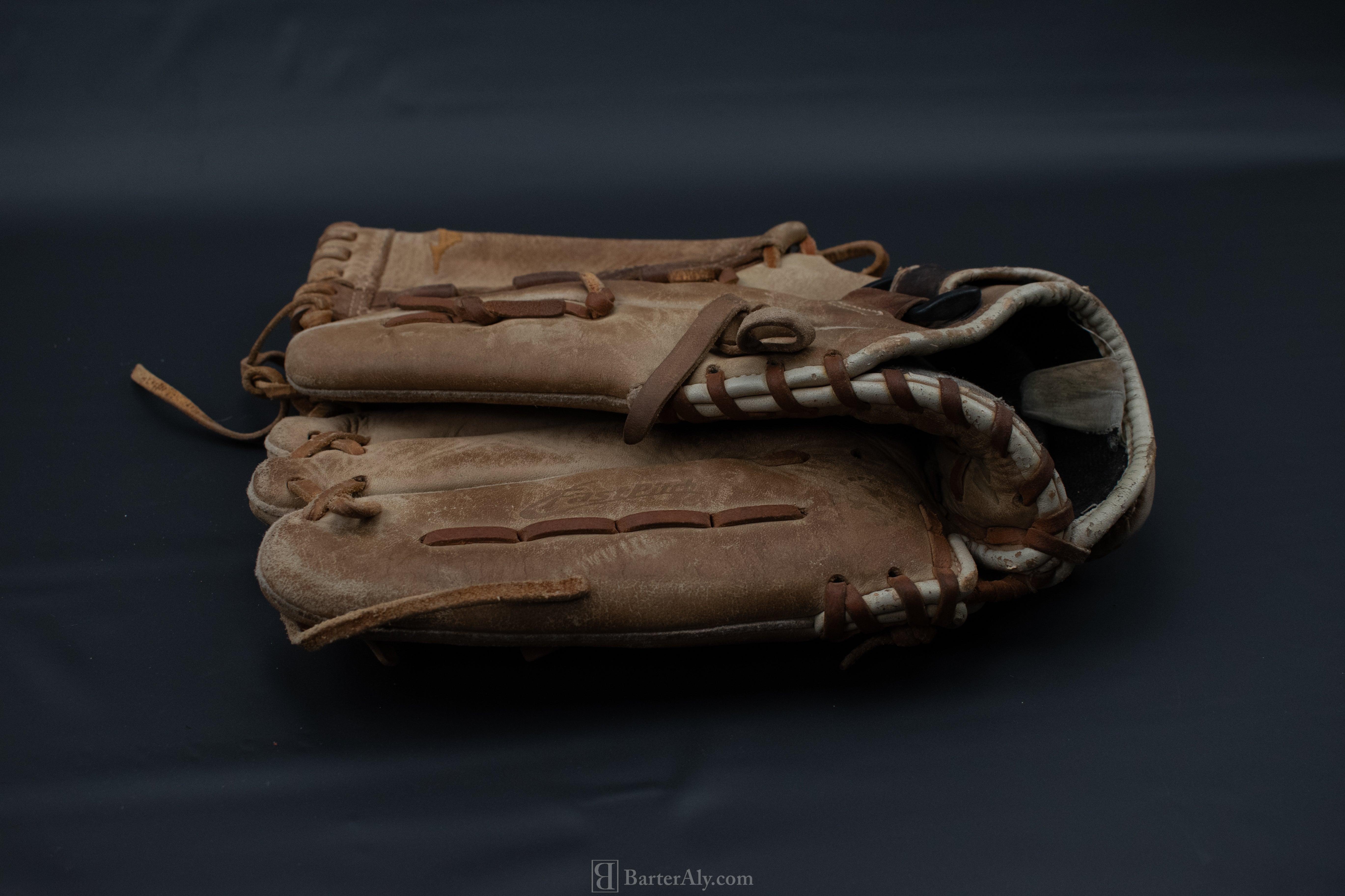 Mizuno Leather Baseball Glove Adult 12.5 Left Hand Brown GMVP 1250SFD1CR