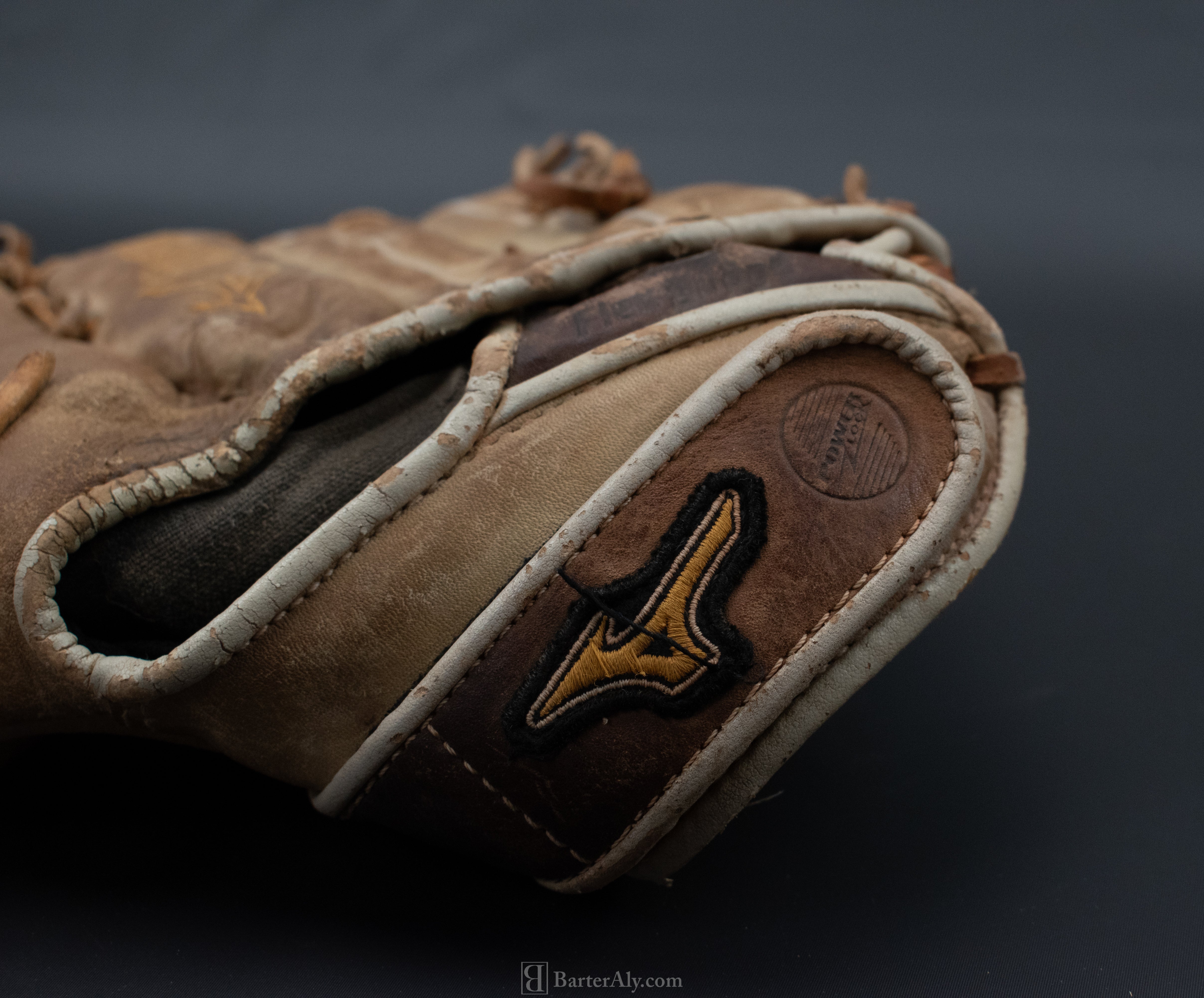 Mizuno Leather Baseball Glove Adult 12.5 Left Hand Brown GMVP 1250SFD1CR