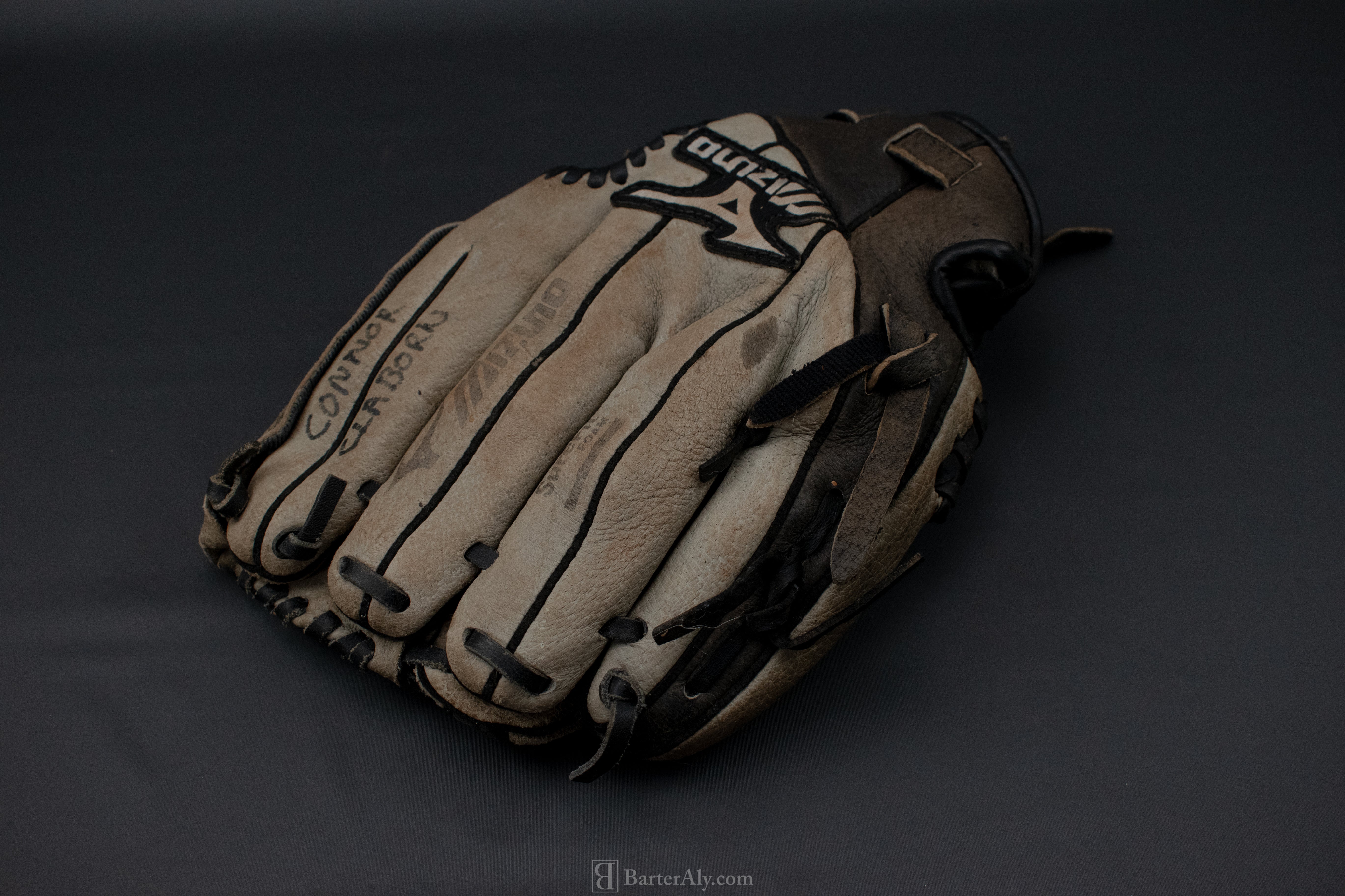 Misuno Baseball Glove 10.5in Baseball Glove Grey MMX 1050P1 Prospect