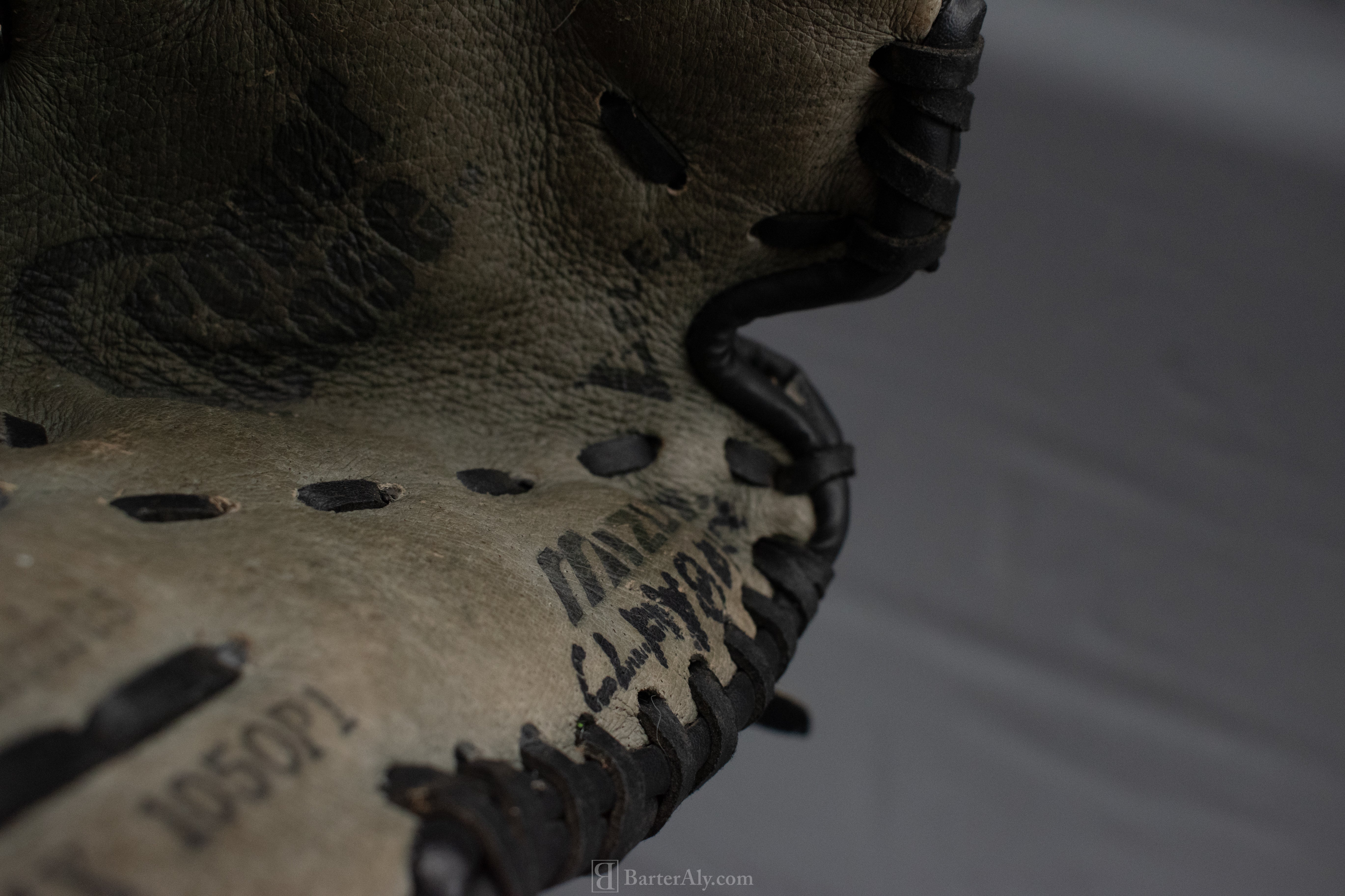 Misuno Baseball Glove 10.5in Baseball Glove Grey MMX 1050P1 Prospect
