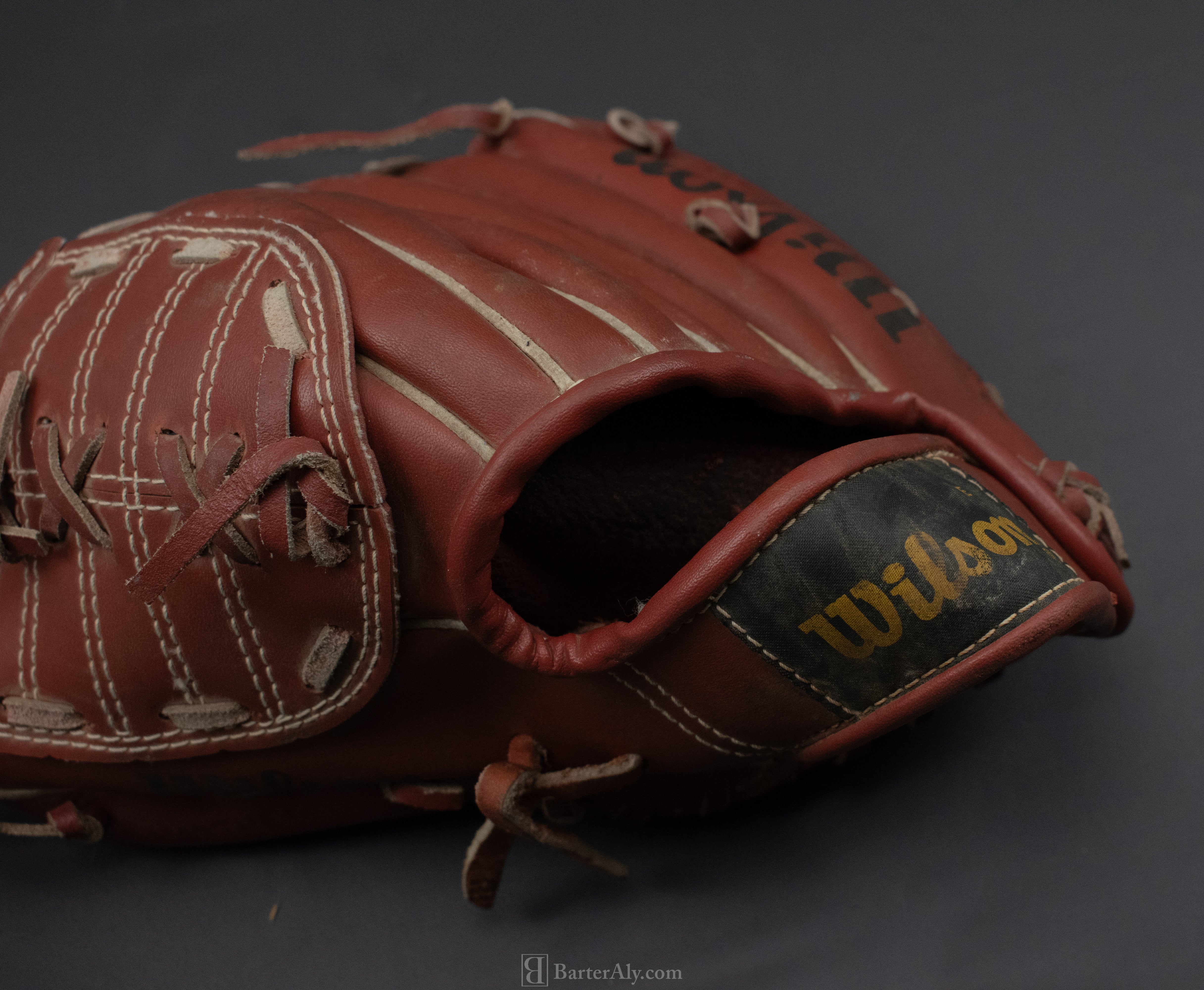 Vintage Wilson T-ball Baseball Glove Right Hand Glove 10in Brown Leather Field Master Kids