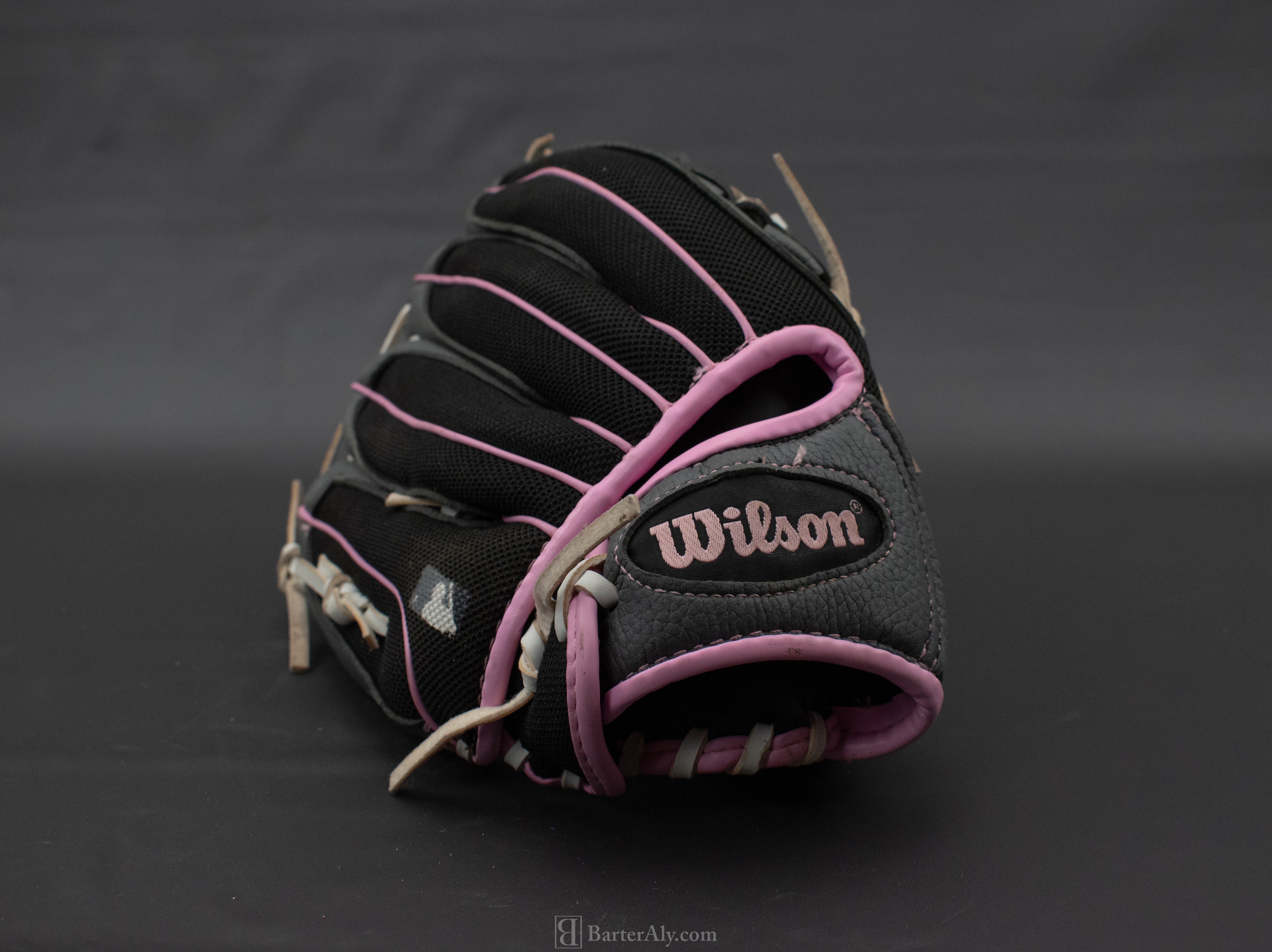 Wilson Baseball Glove Kids Pink and Black Used 10 1/2 Right Hand WTA01RB15B5105