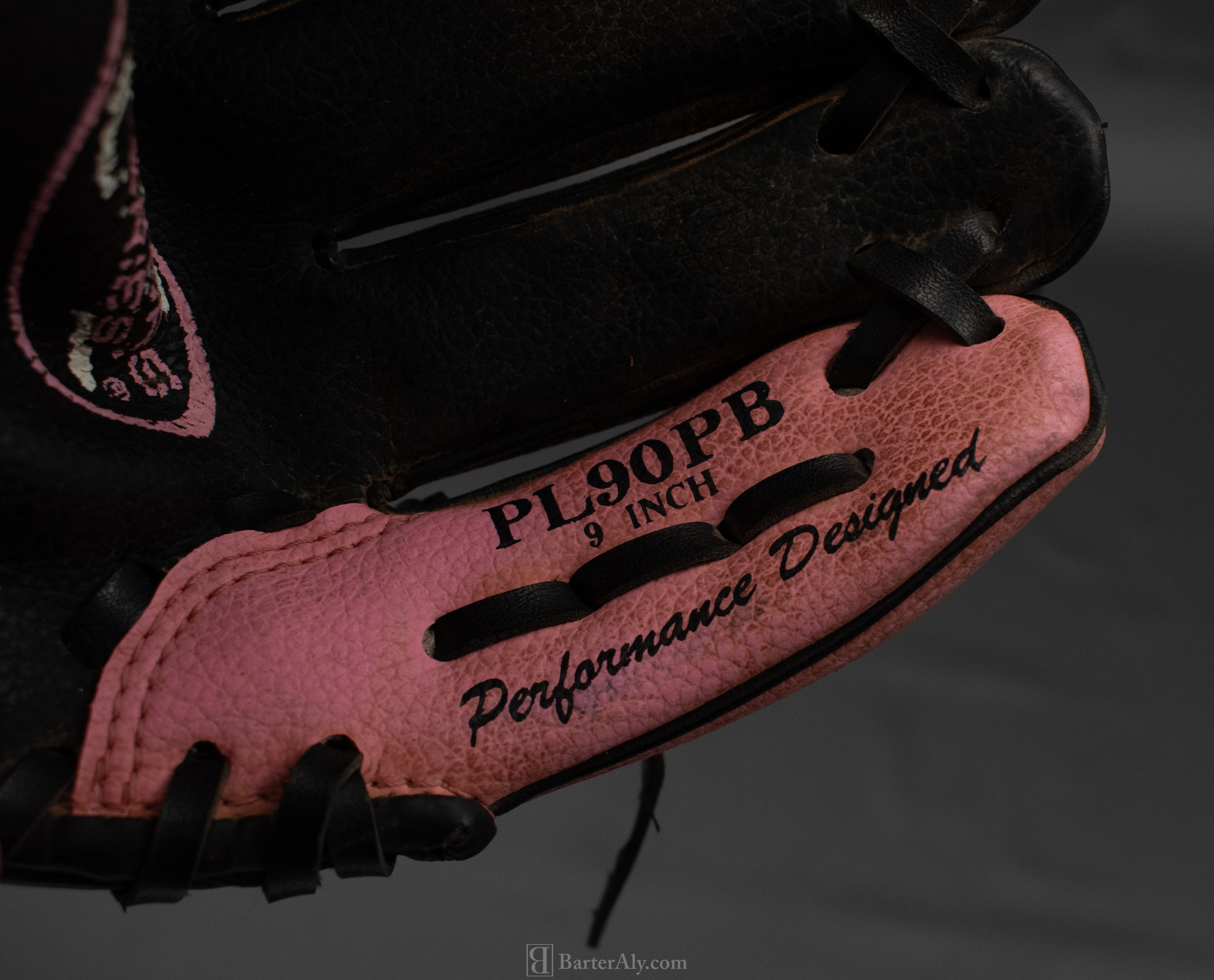 Rawlings Baseball Glove Right Hand Girls T-Ball Glove 9in Pink PL90PB Used