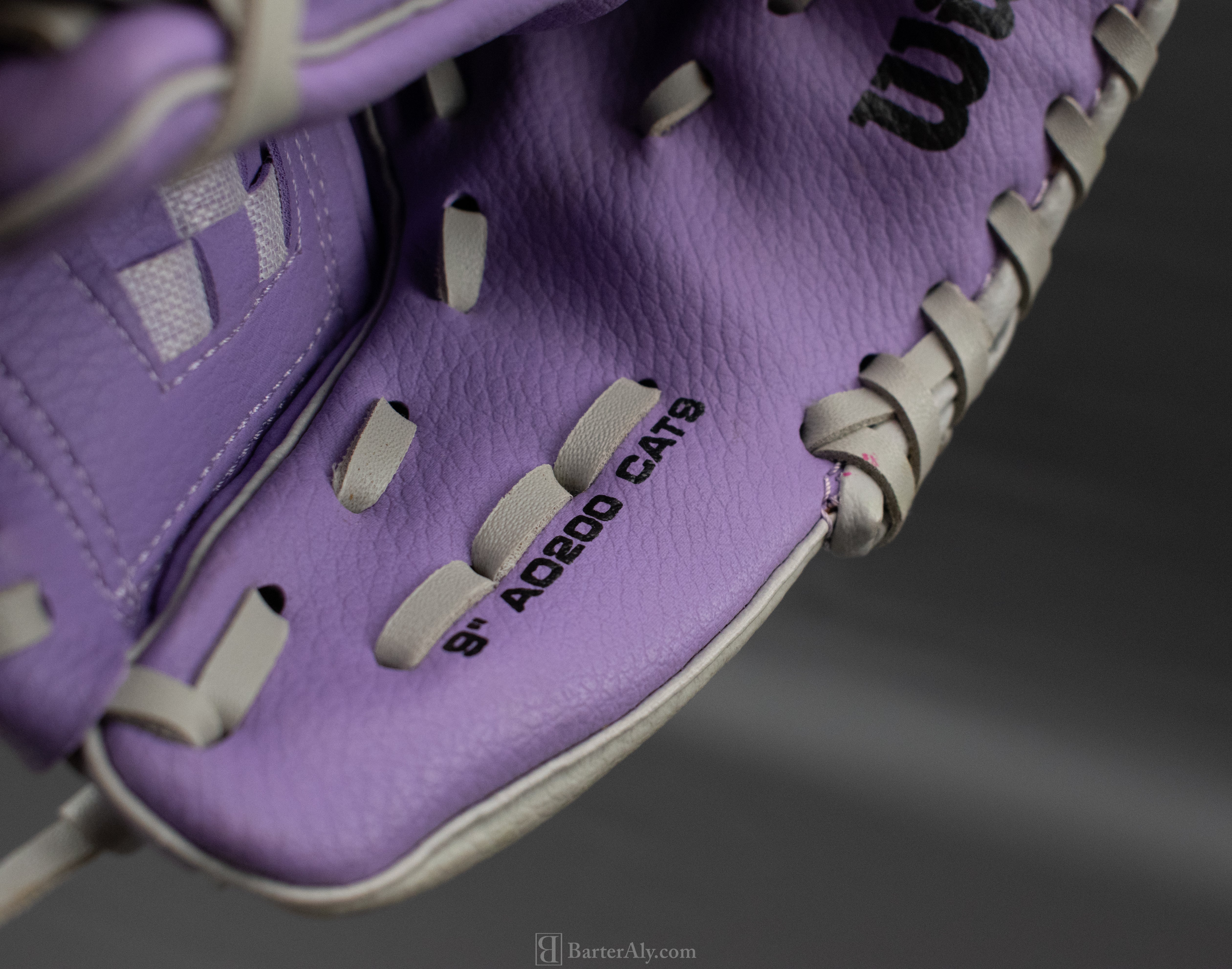 Wilson Baseball Glove T-Ball Right Hand Purple Girls Glove CAT Osterman 9in