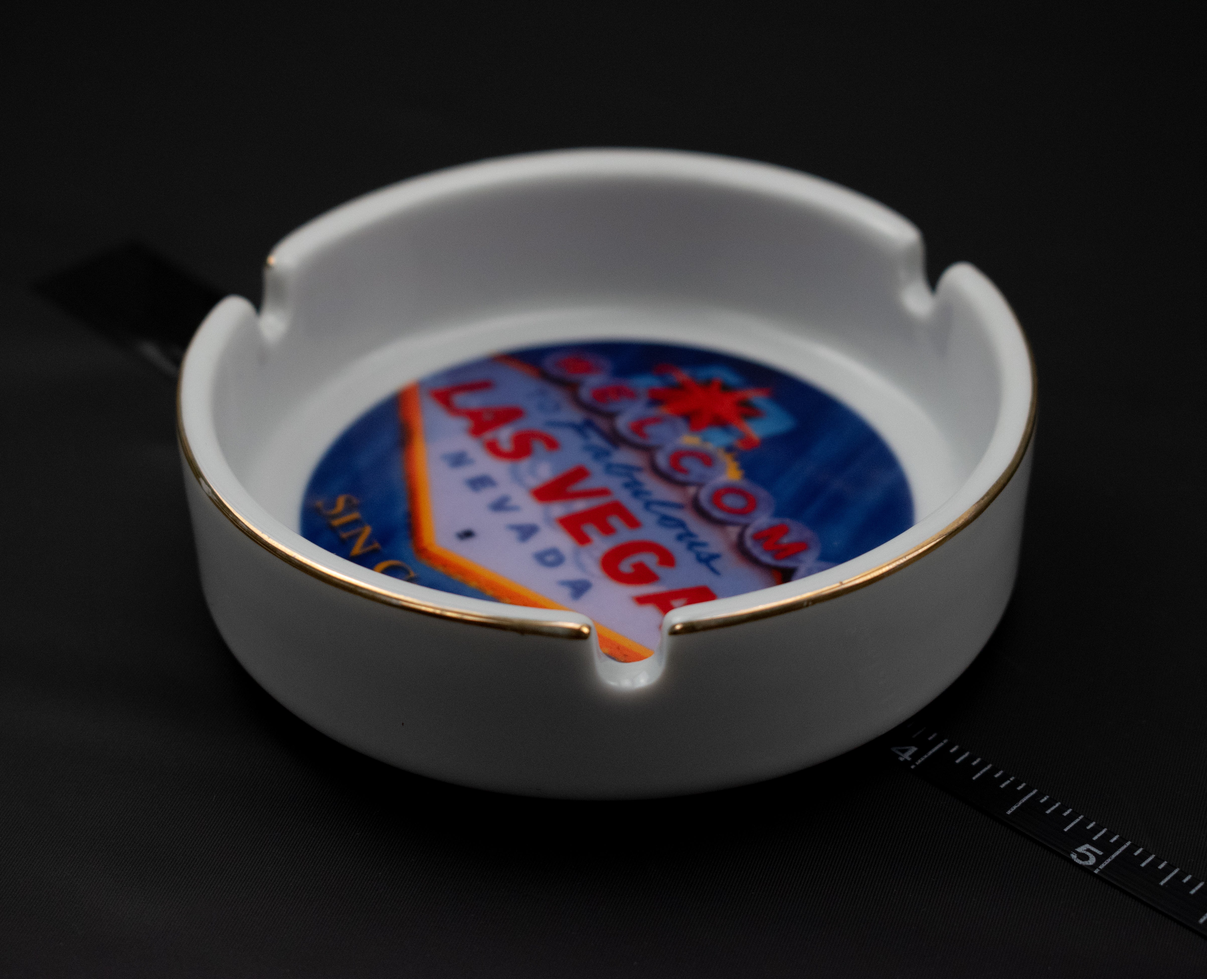 Ashtray Las Vegas Welcome to Sin City White Souvenir Ceramic Ashtray Used