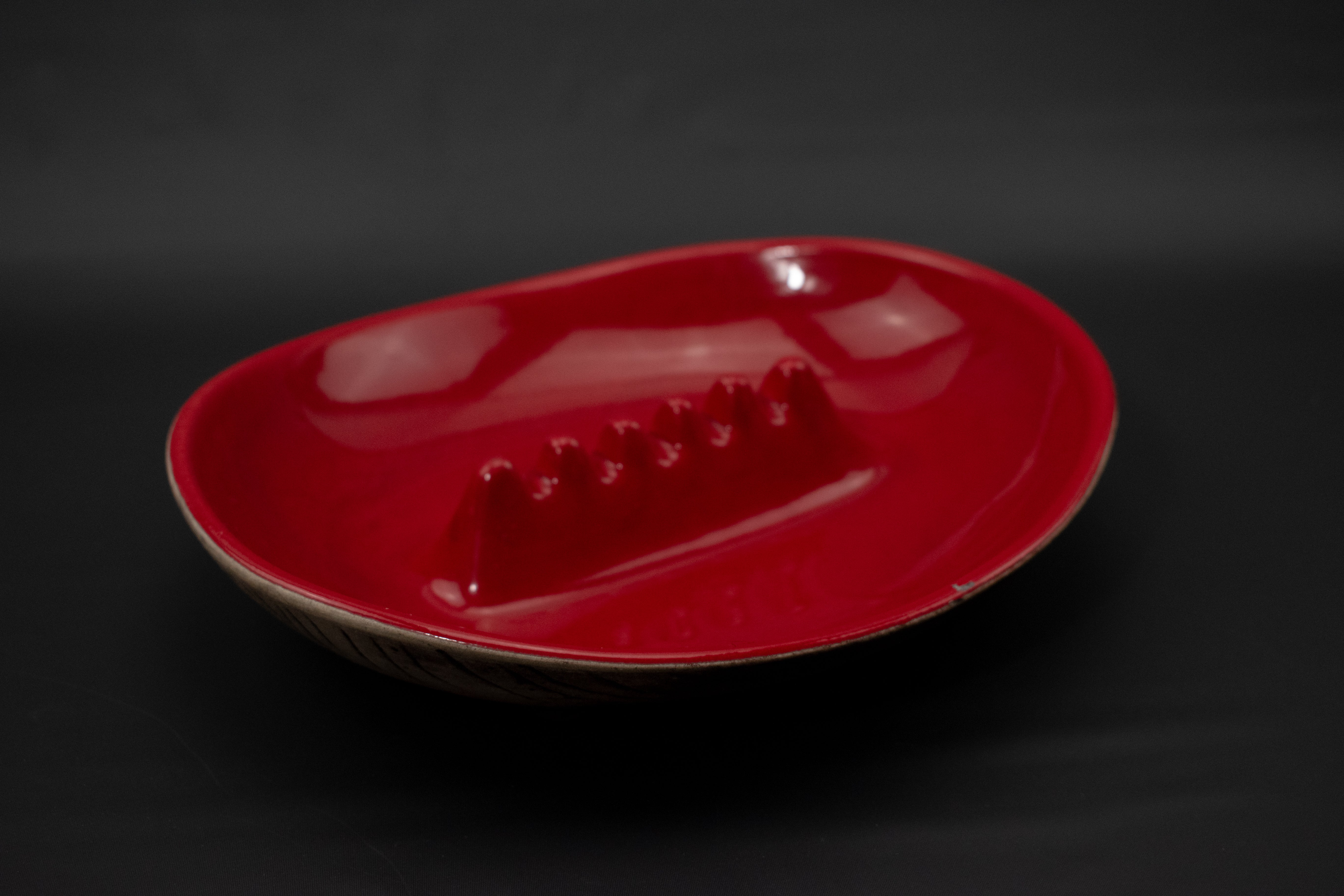 Red Ashtray Bowl Large 9 x 8in Used Ceramic Ashtray 7006 USA Made Vintage