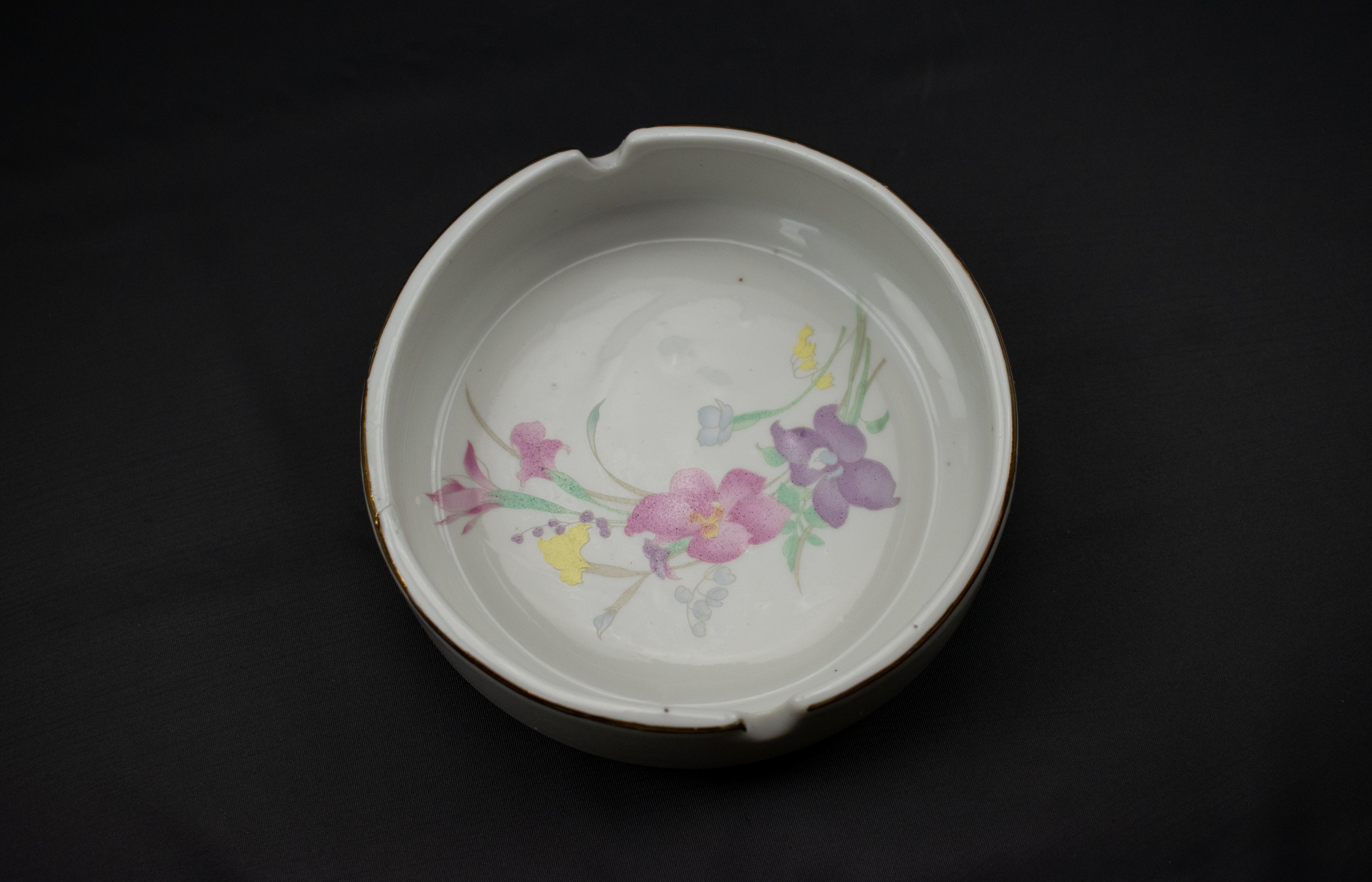 Vintage Ashtray Bowl Used 1980s Ashtray White Floral Flowers