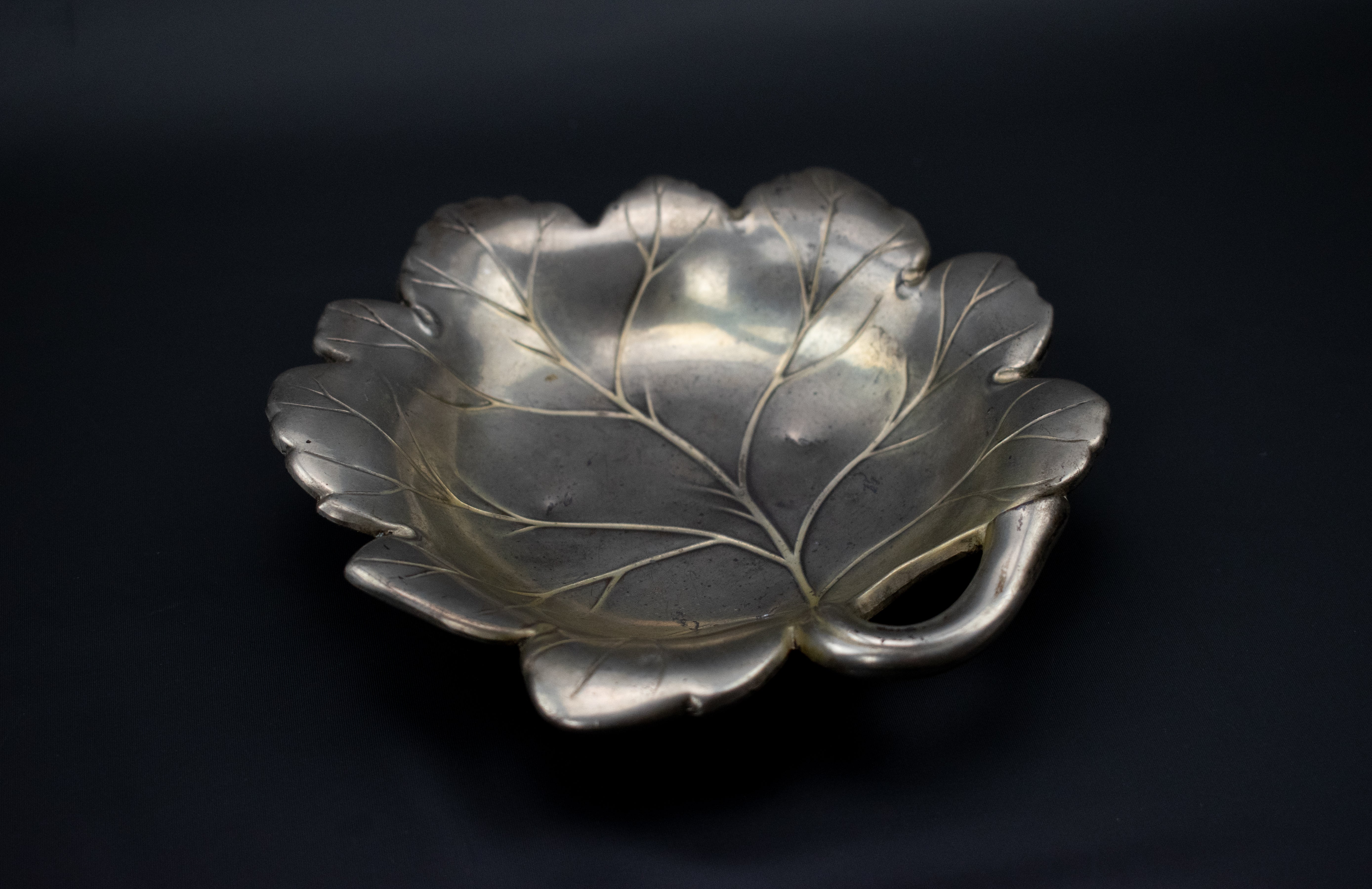 Ashtray Vintage Leaf 5 inch Silver Used Made in Japan Metal Decorative Ashtray Used