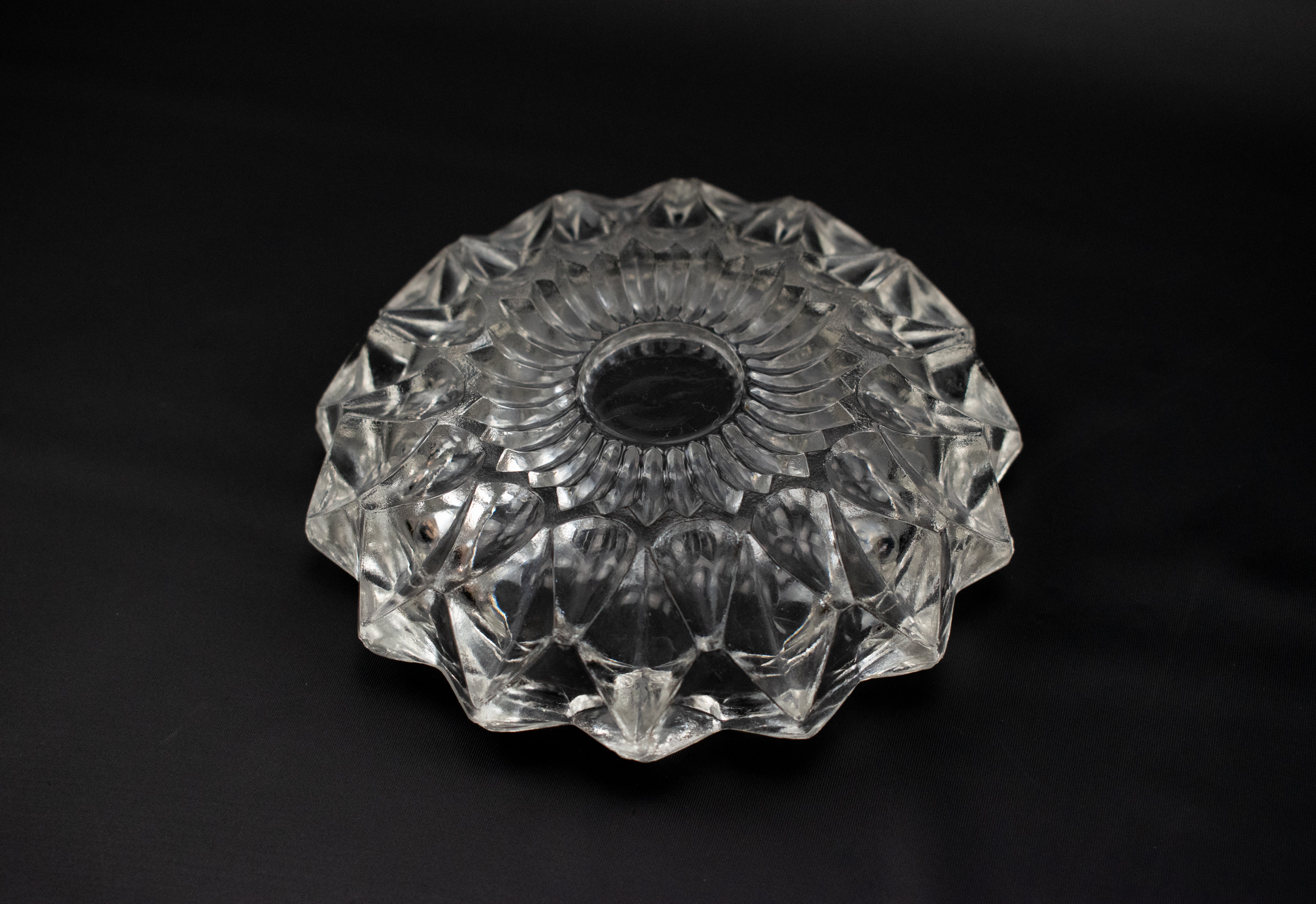 Vintage Large Ashtray Bowl Used Clear Glass Crystal Designed 7 inch