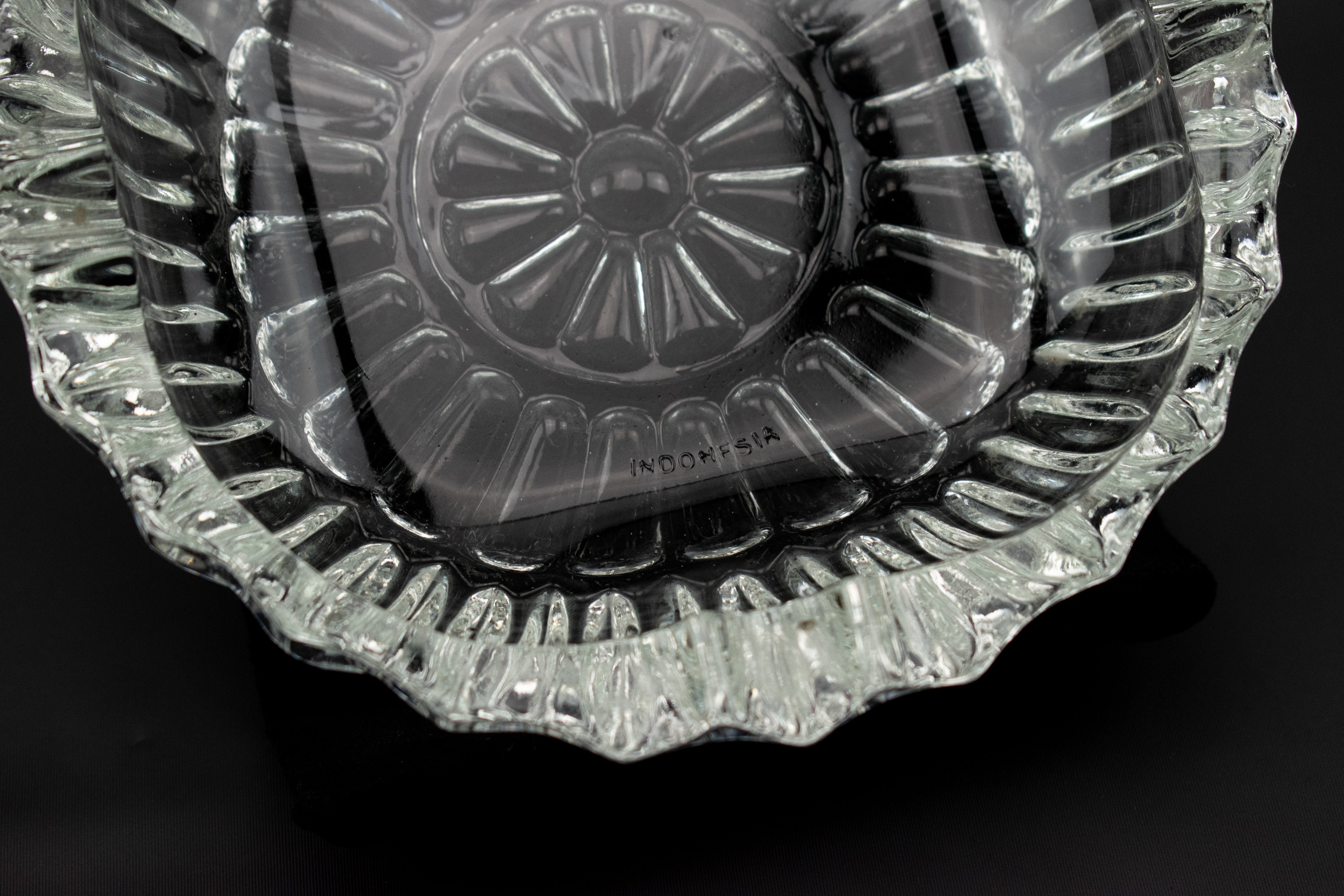 Ashtray Glass Clear Ash Bowl Smoking Used 5 Inch Circle Glass