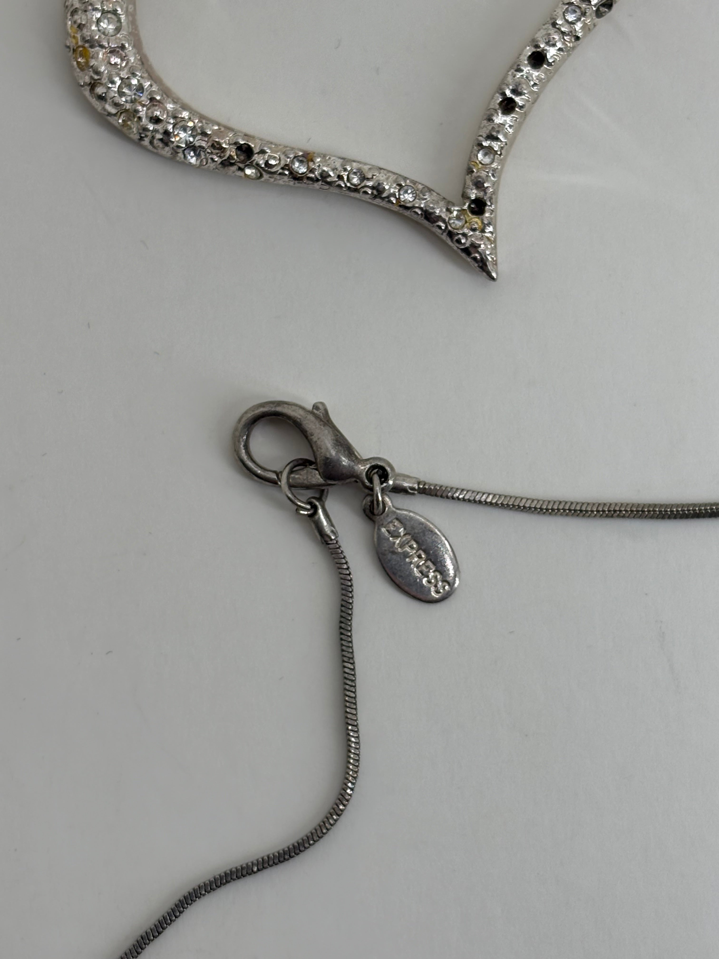 Retro Y-2k Style Necklace with Heart Pendant 11"