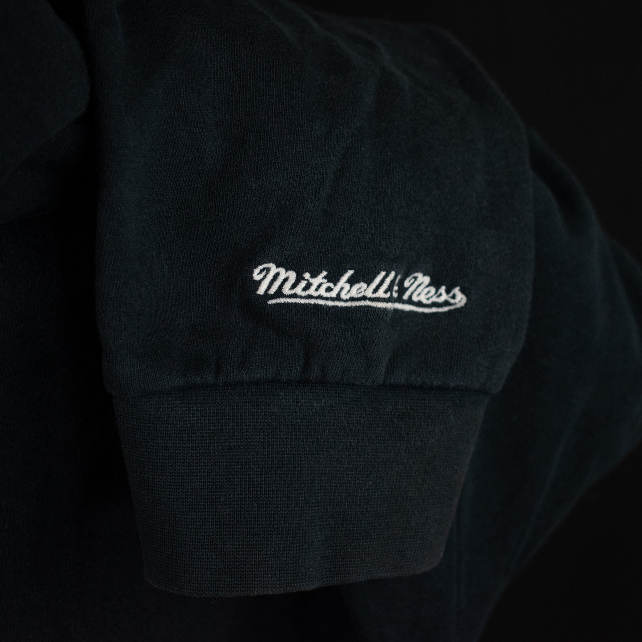 Chicago Black Hawks Black Sweatshirt Kids XL 18-20 Female Small Mitchell and Ness Authentic