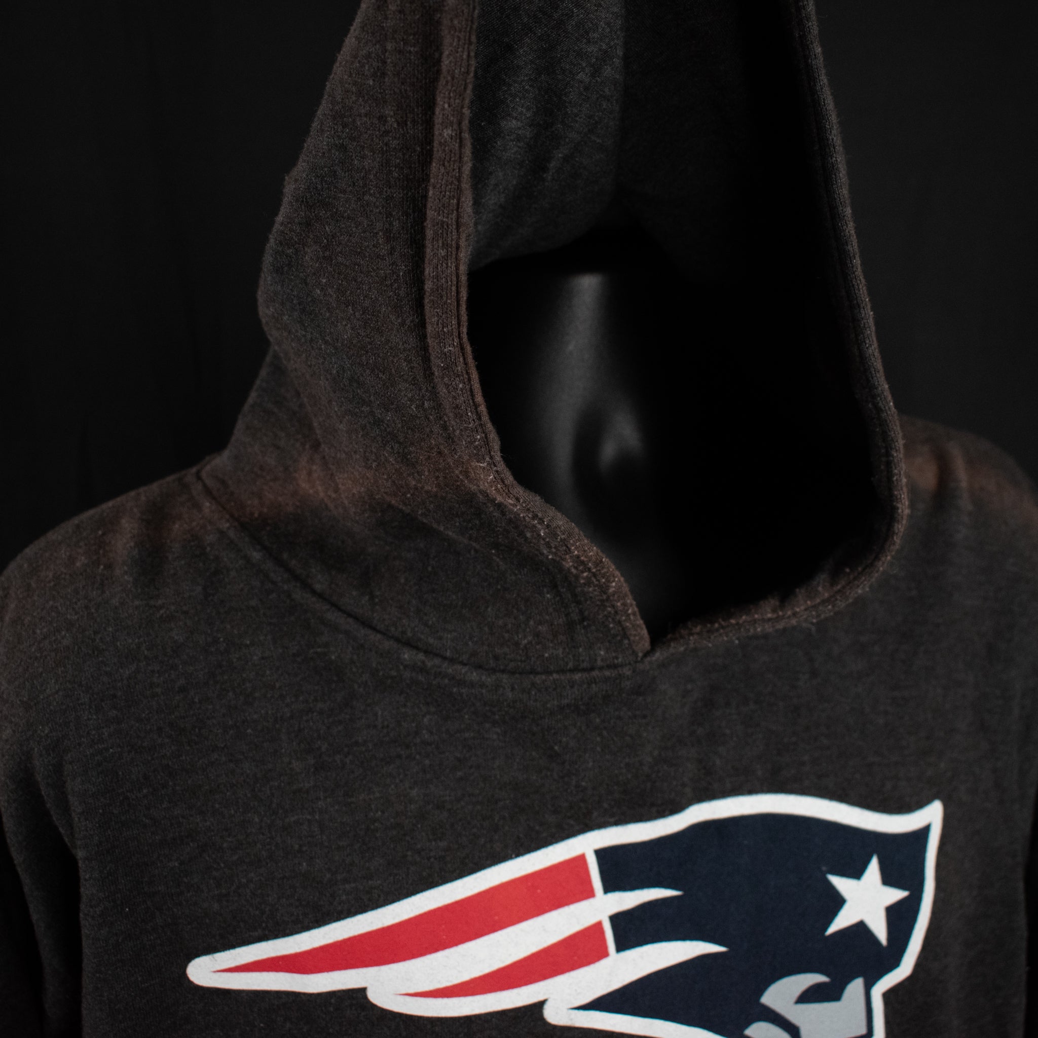 Patriots 2XL Adult Sweatshirt Dark Gray Team Apparel NFL Hoodie Damaged Pullover