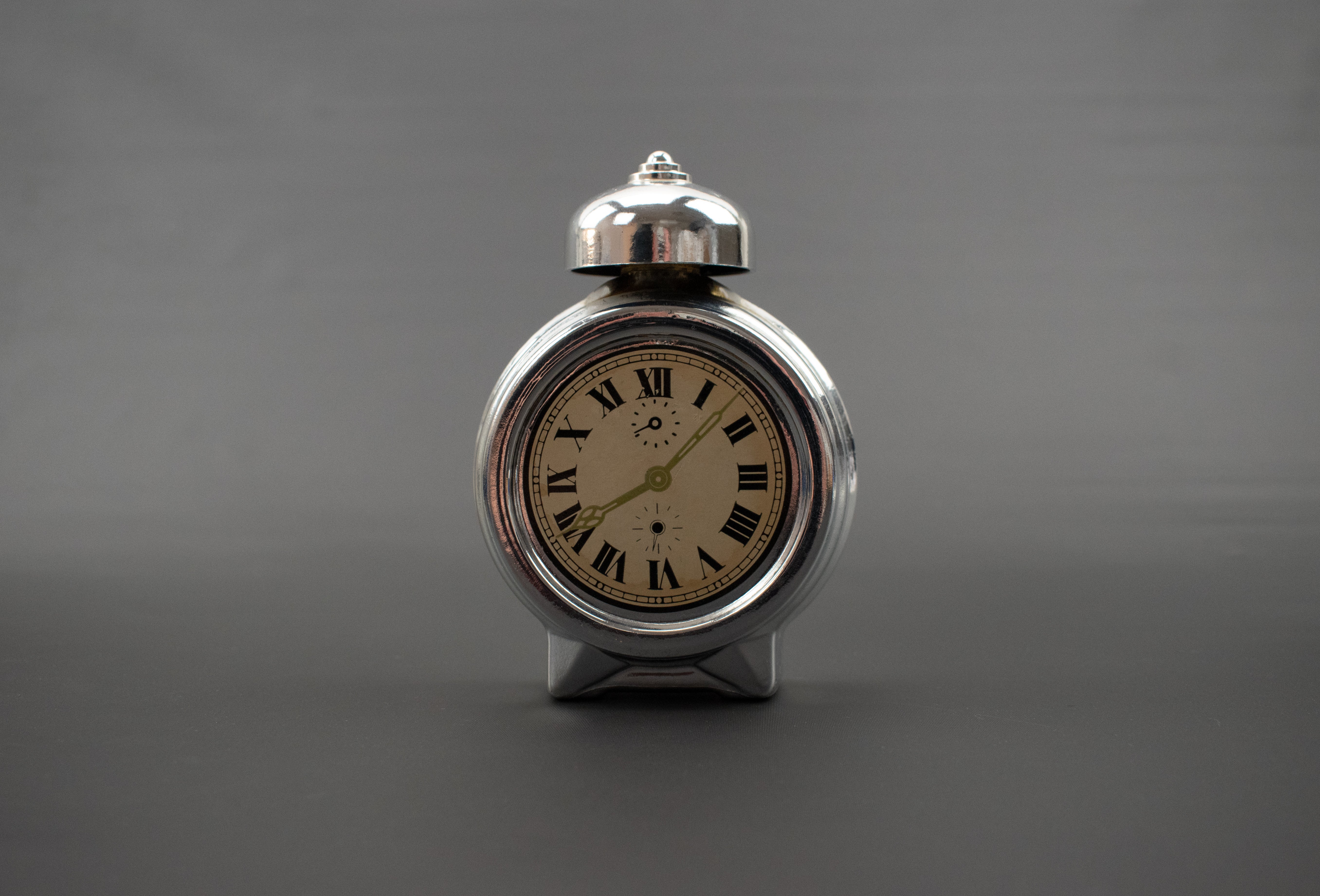 Avon Bottle Used Tai Winds Aftershave Silver Clock Decanter