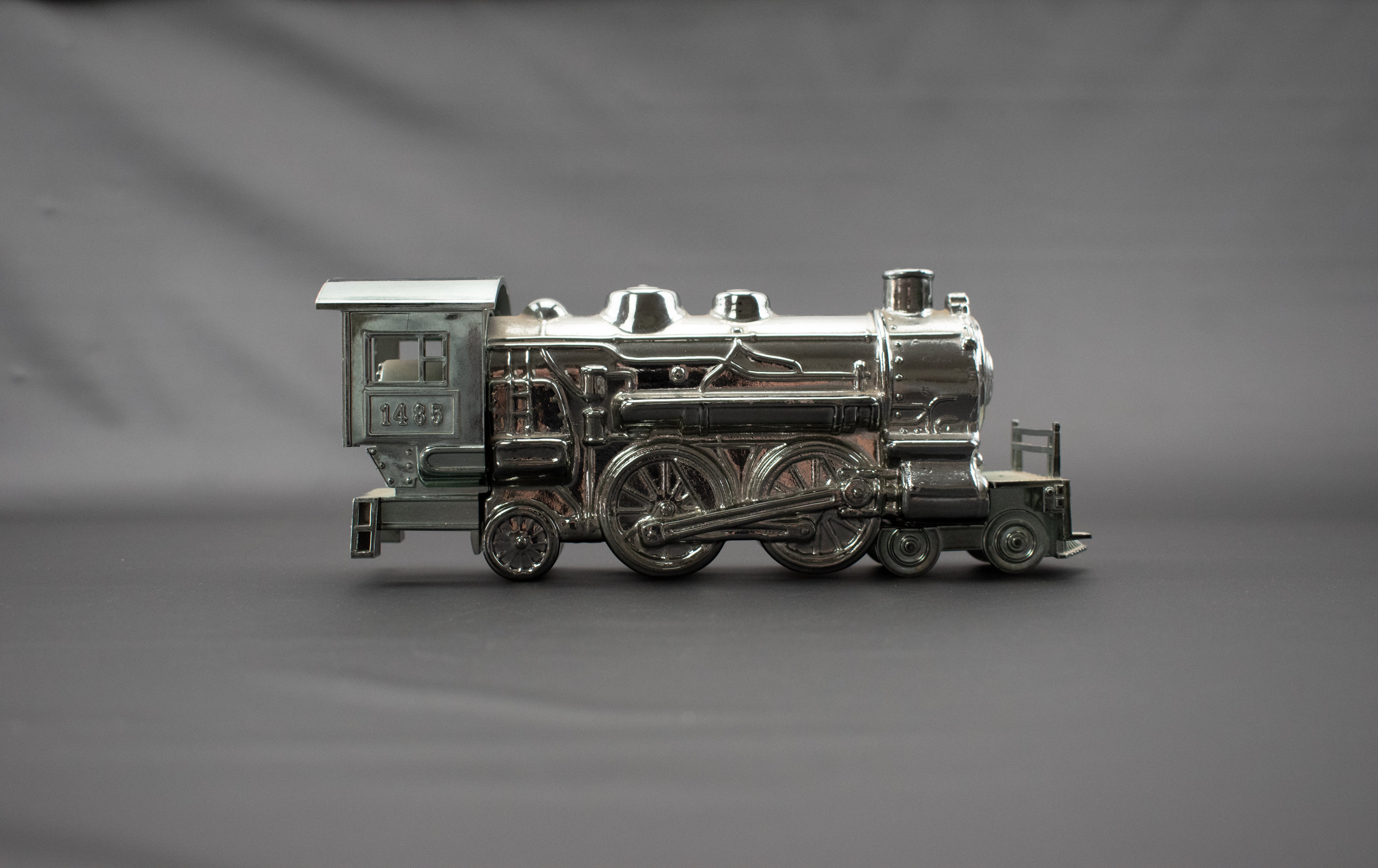 Avon Silver Train 1485 Used Glass bottle Deep Woods After Shave Used 5 FL