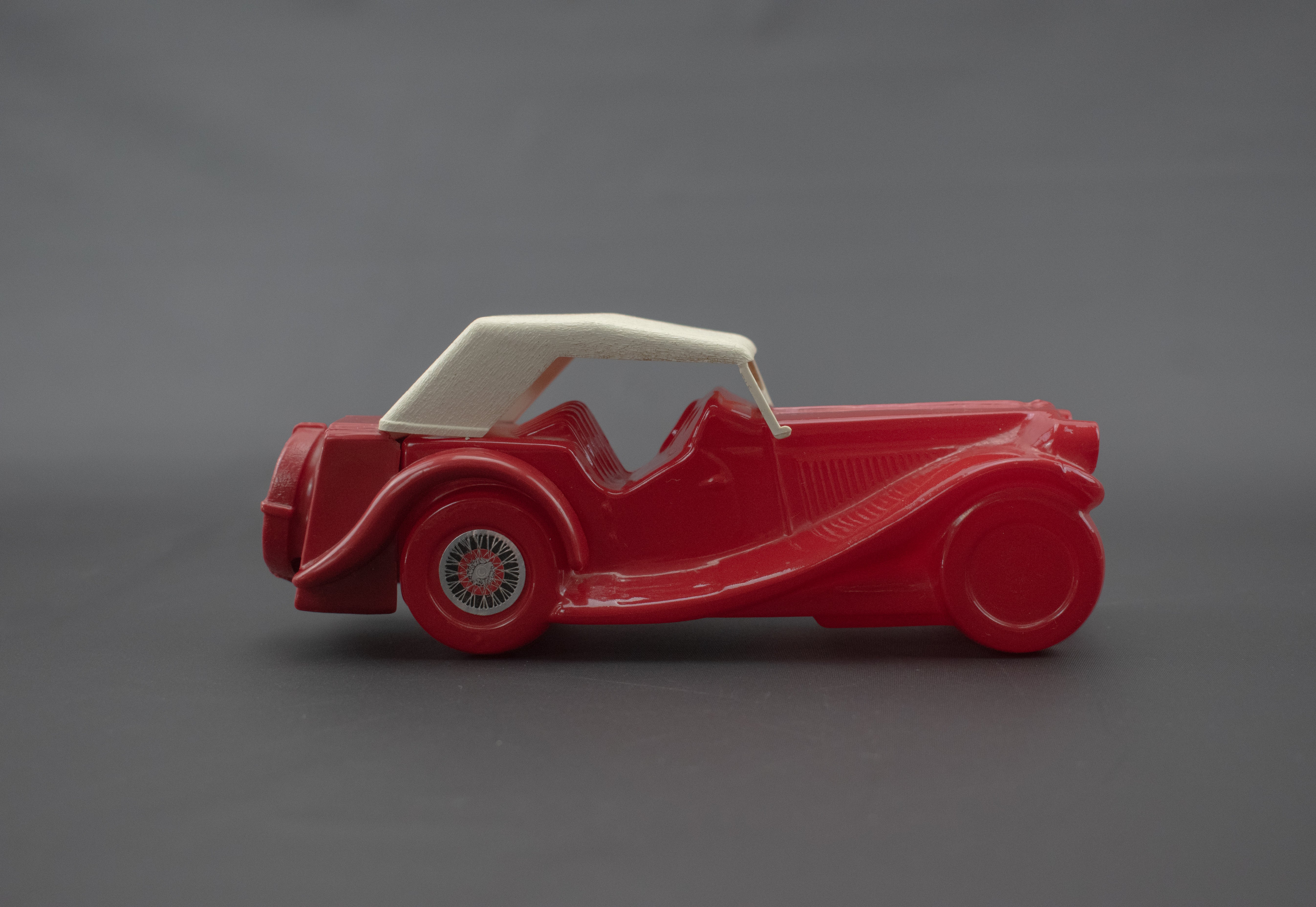 Vintage Avon Car After Shave – 1936 MG 5 oz., No box, Full Tai Winds