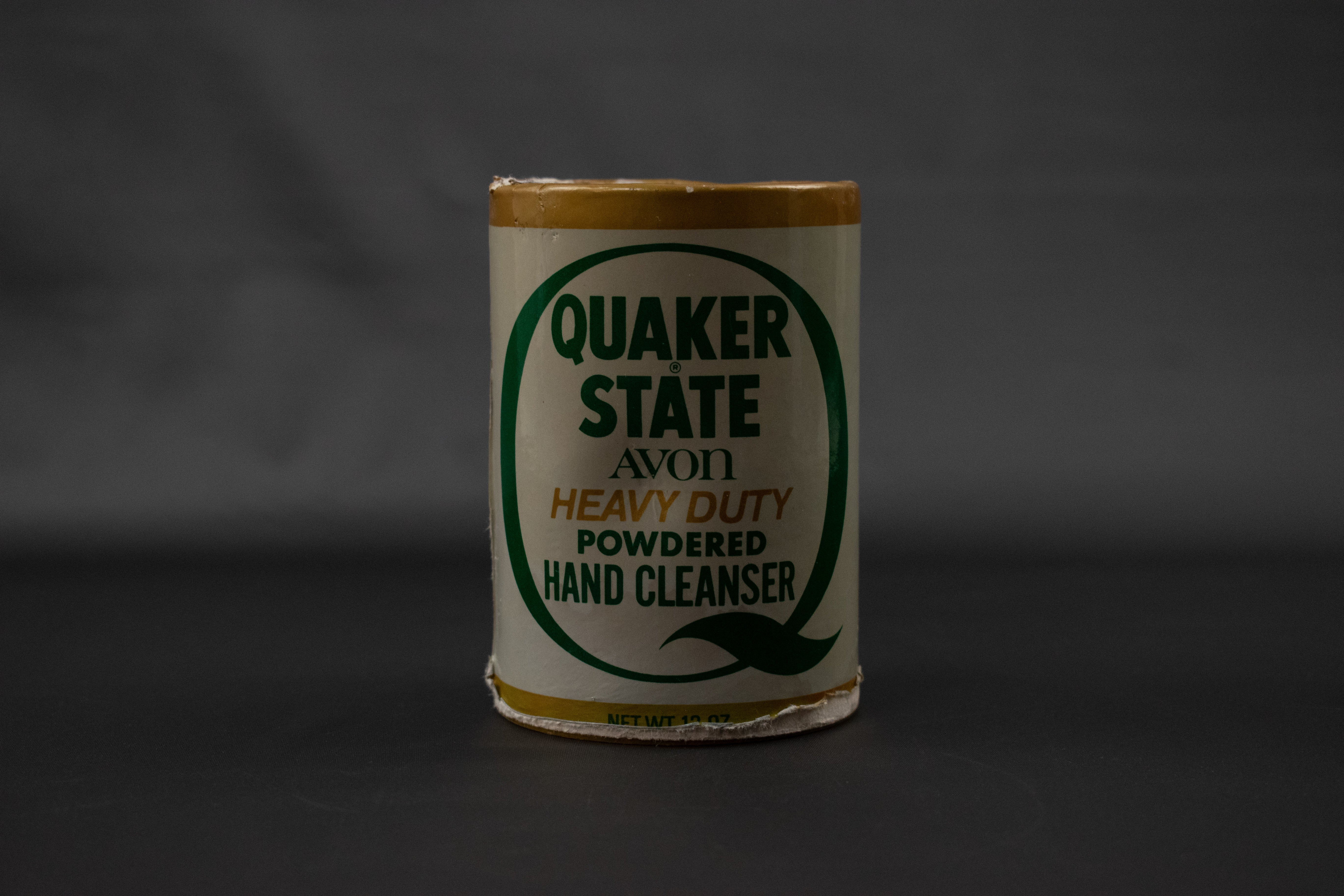 Quaker State Avon Heavy Duty powdered Hand cleanser 12 Oz. USED