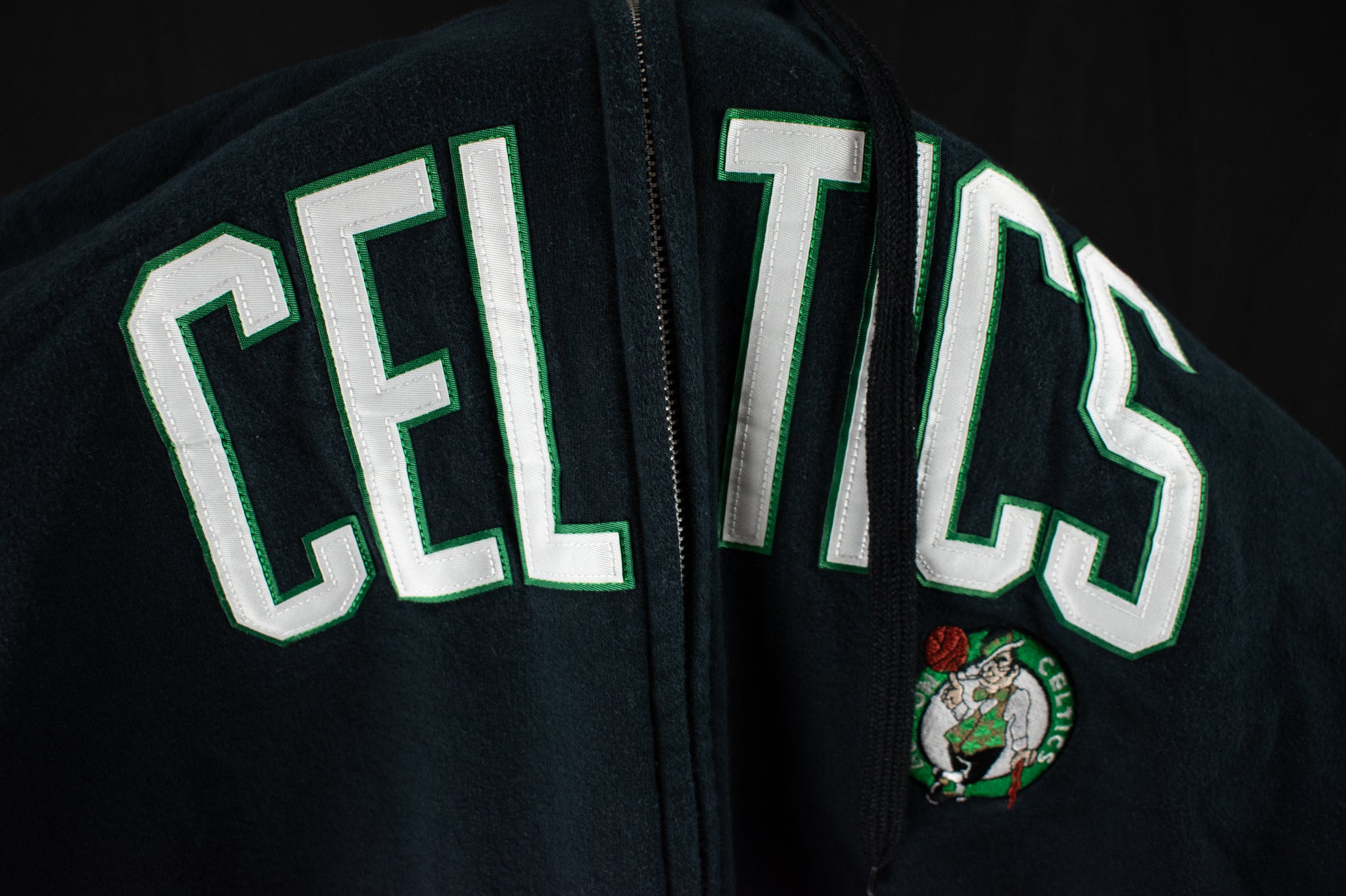 Boston Celtics NBA Basketball Womens XL Sweatshirt Dark Blue Zip Up Hoodie Authentic