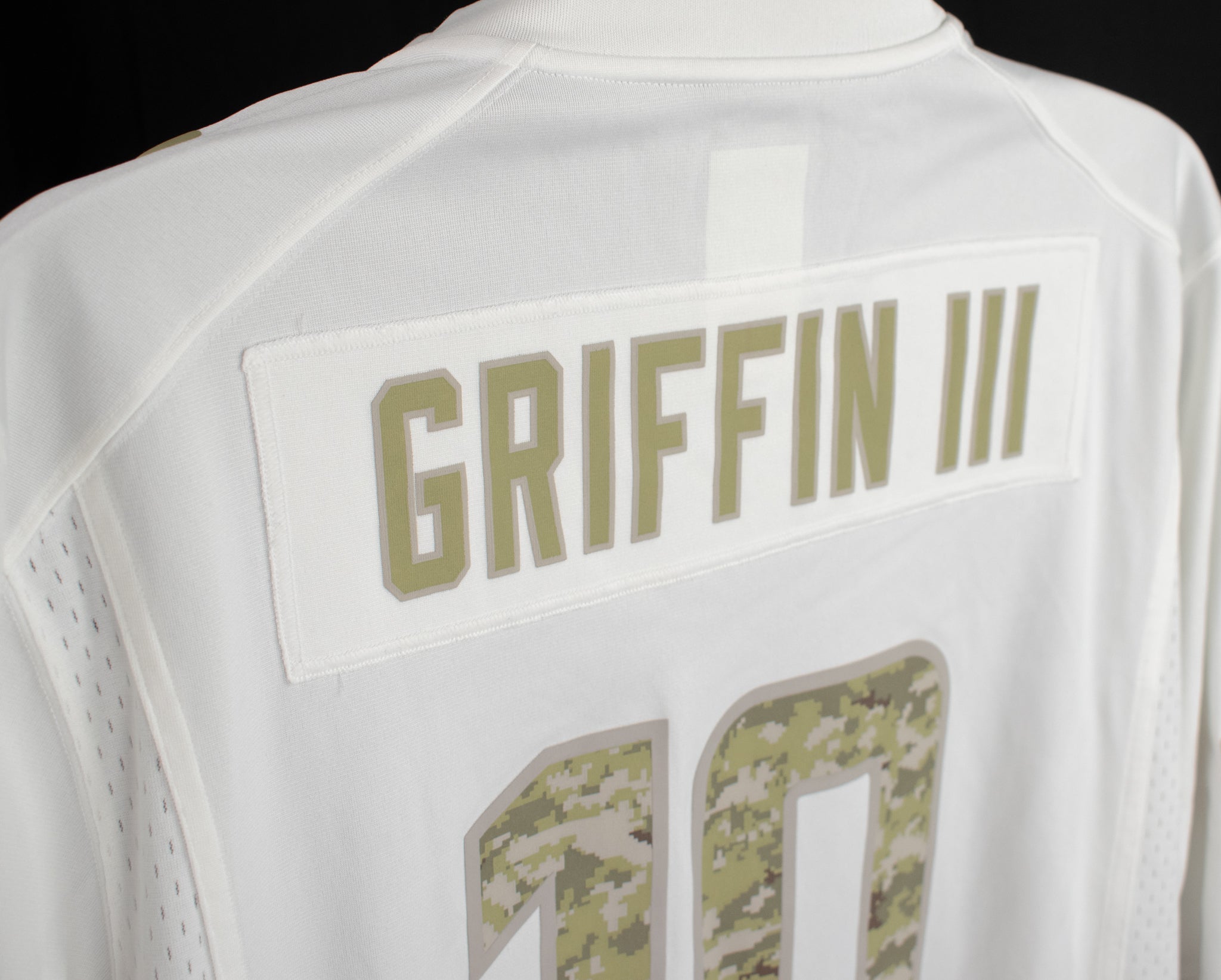 Washington NFL Football Jersey XL Nike on Field 10 Griffin III Military Service White