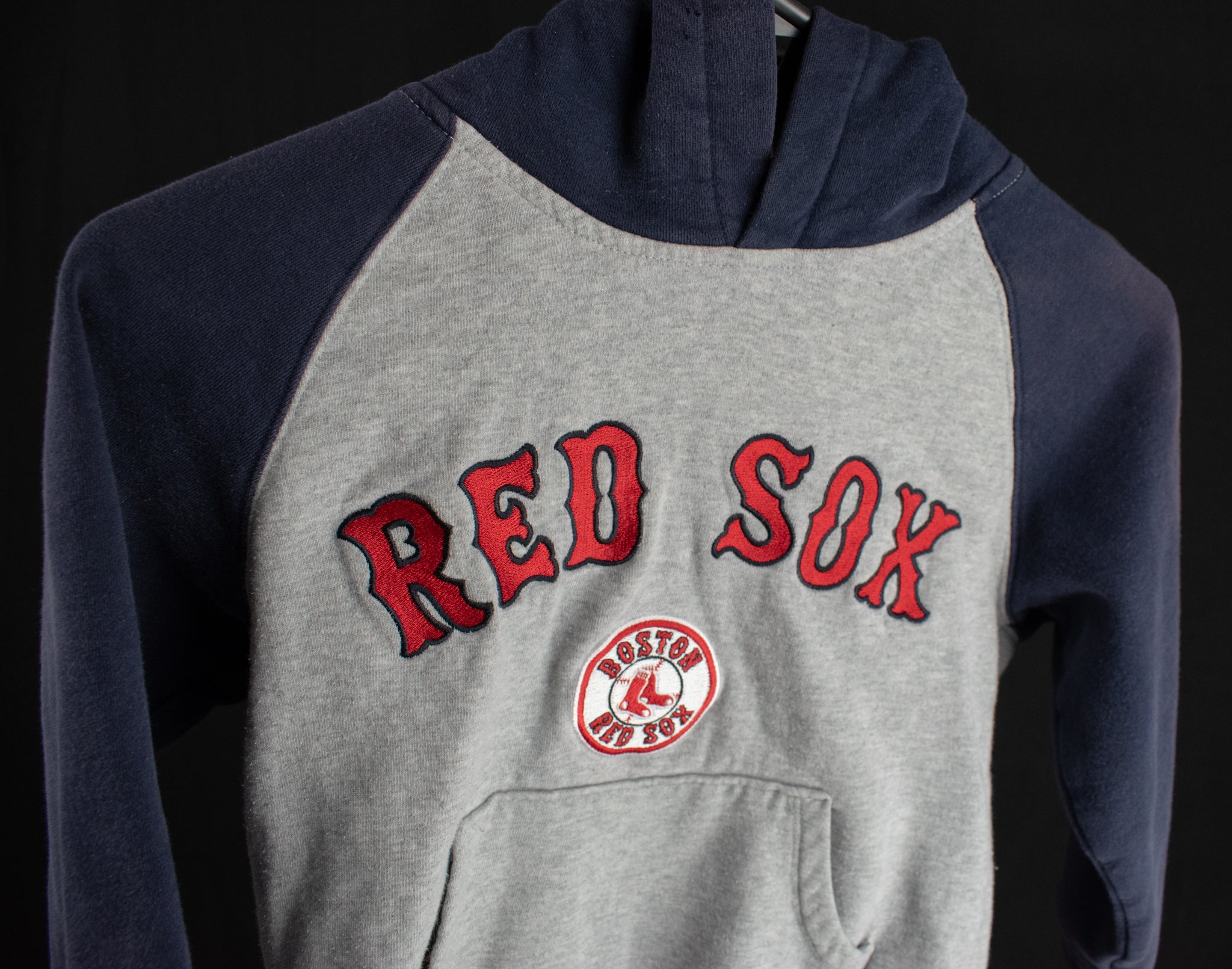 Boston Red Sox MLB Baseball Sweatshirt Kids Youth Blue Gray Boys Pullover Size 8 Used