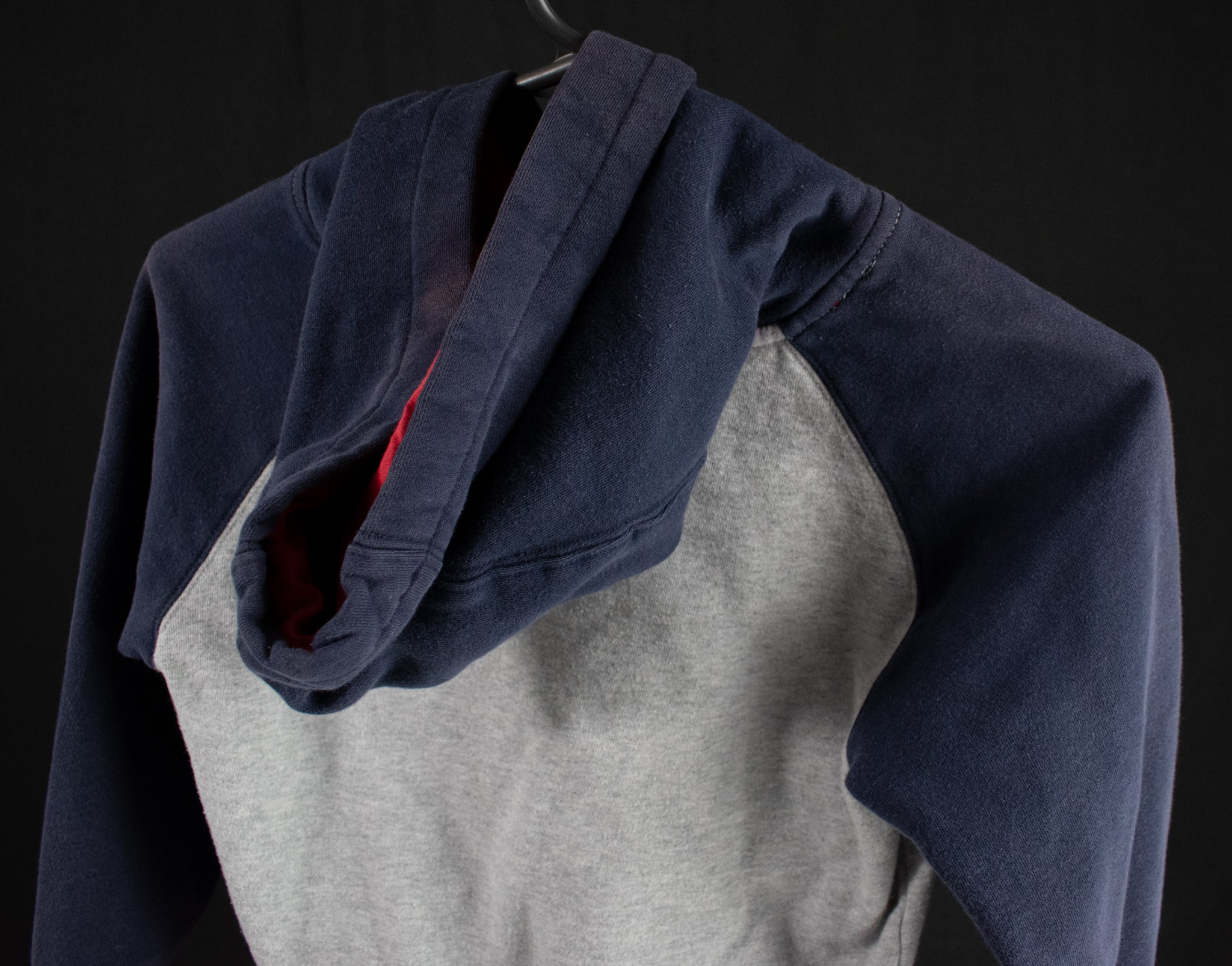 Boston Red Sox MLB Baseball Sweatshirt Kids Youth Blue Gray Boys Pullover Size 8 Used