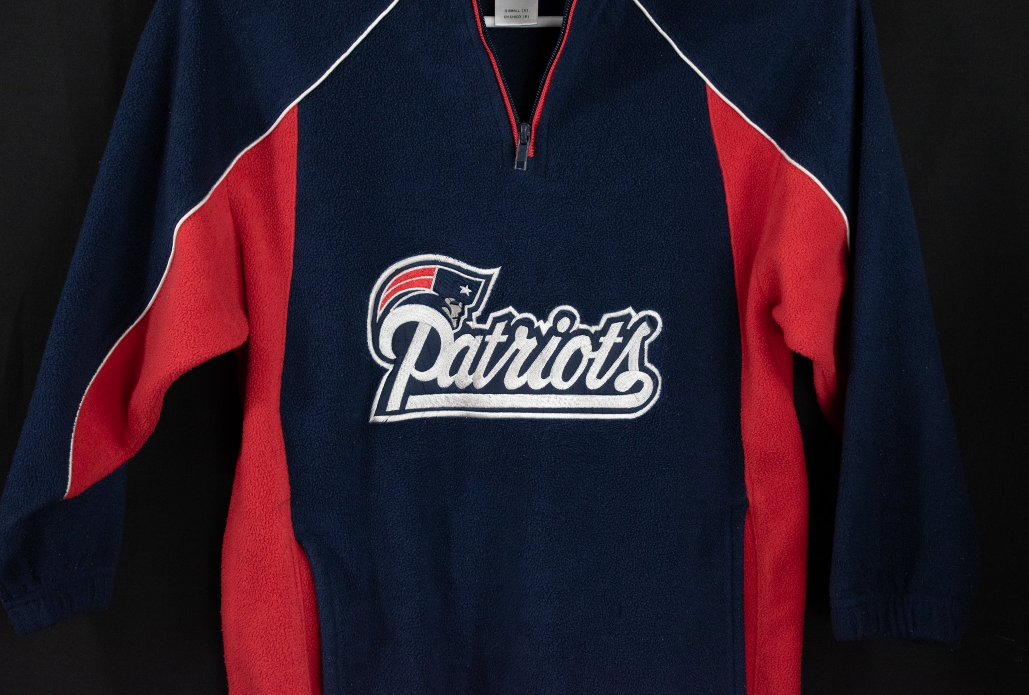 New England Patriots Team Apparel Reebok Pullover Sweater Kids Size 8 Small Blue