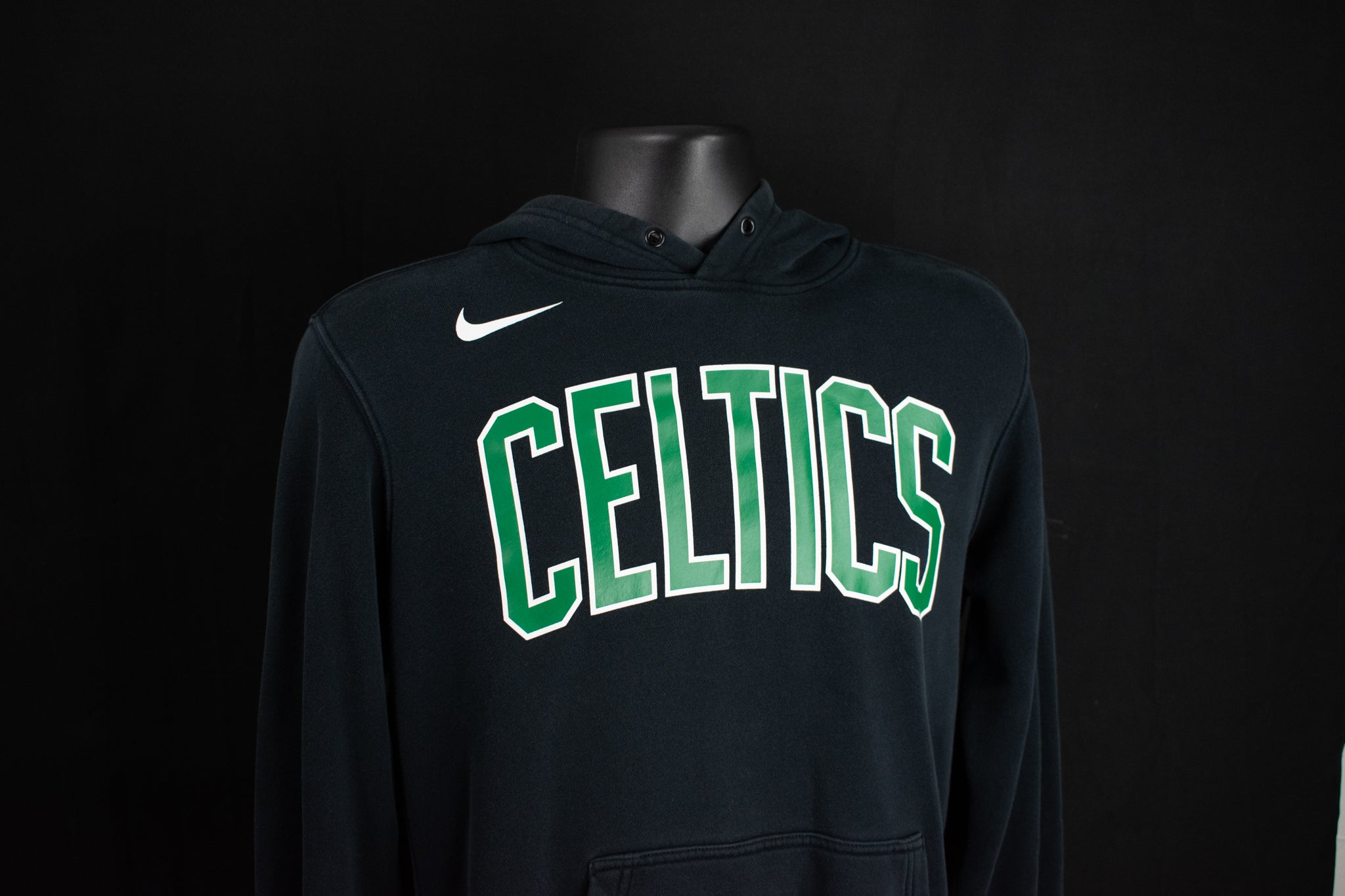 Boston Celtics NBA Basketball Nike Sweatshirt Medium Black Hoodie
