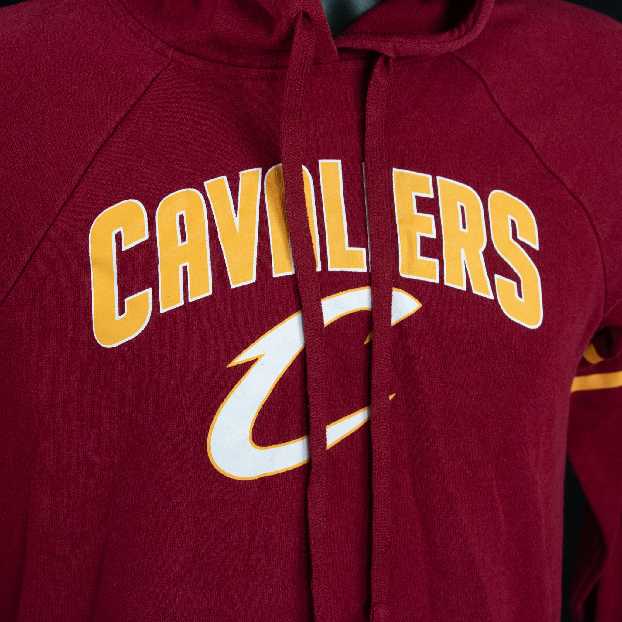 Cavaliers Sweatshirt Medium Pullover NBA Basketball Sweater Female Red