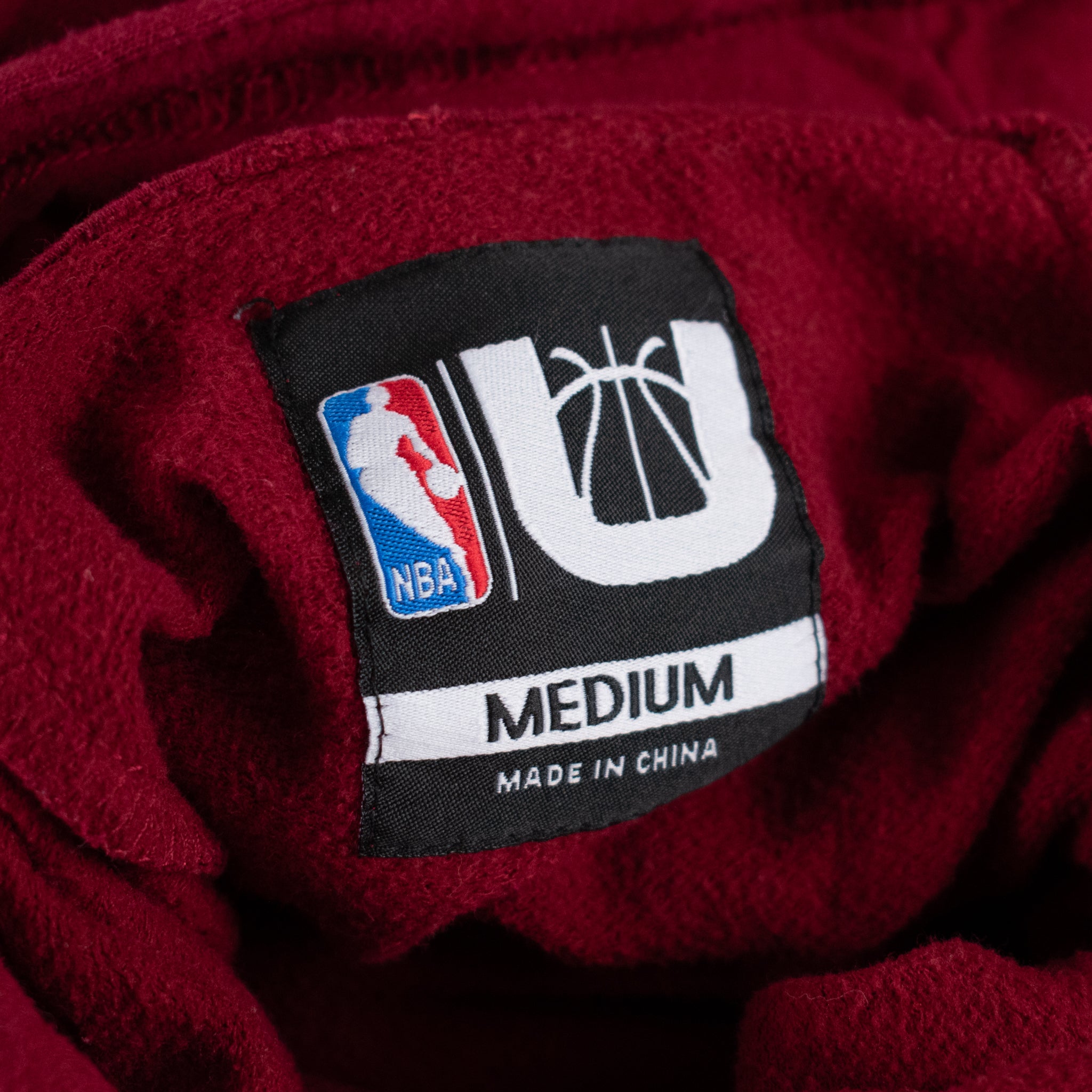 Cavaliers Sweatshirt Medium Pullover NBA Basketball Sweater Female Red