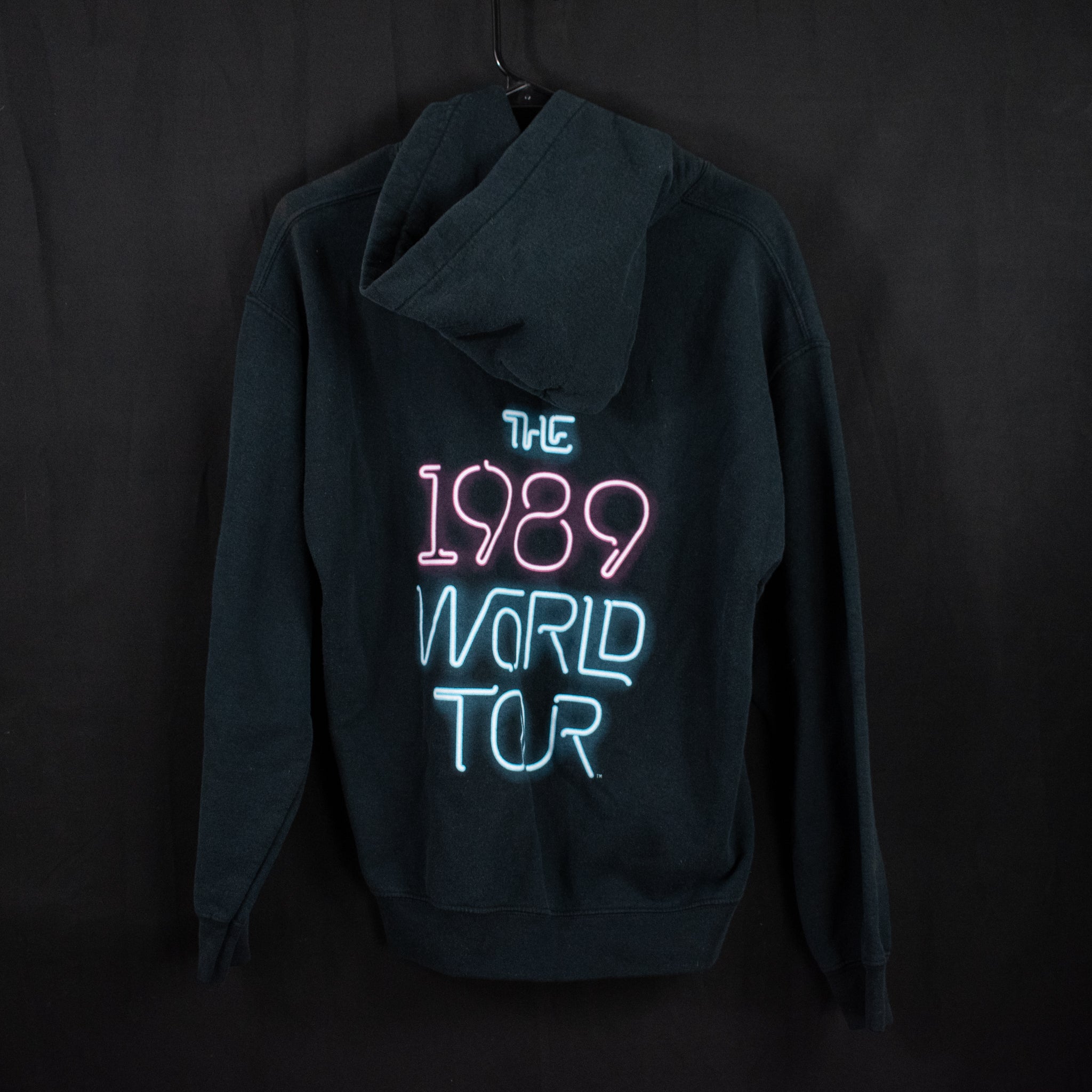 Taylor Swift The 1989 World Tour Medium Hoodie Authentic Concert Sweatshirt Used