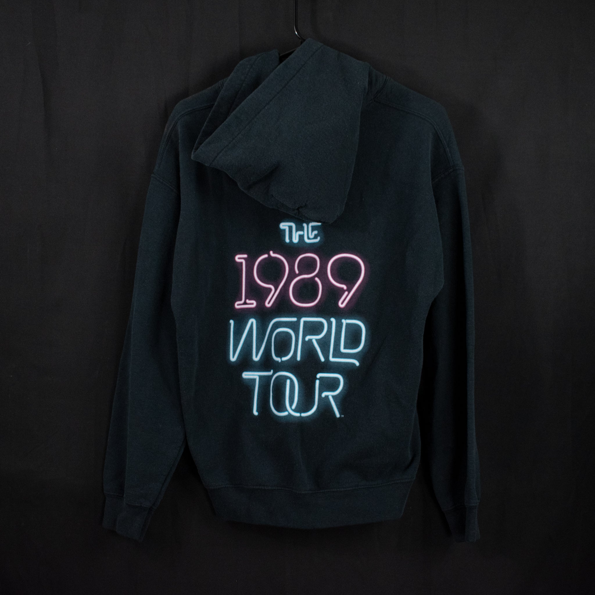 Taylor Swift The 1989 World Tour Medium Hoodie Authentic Concert Sweatshirt Used