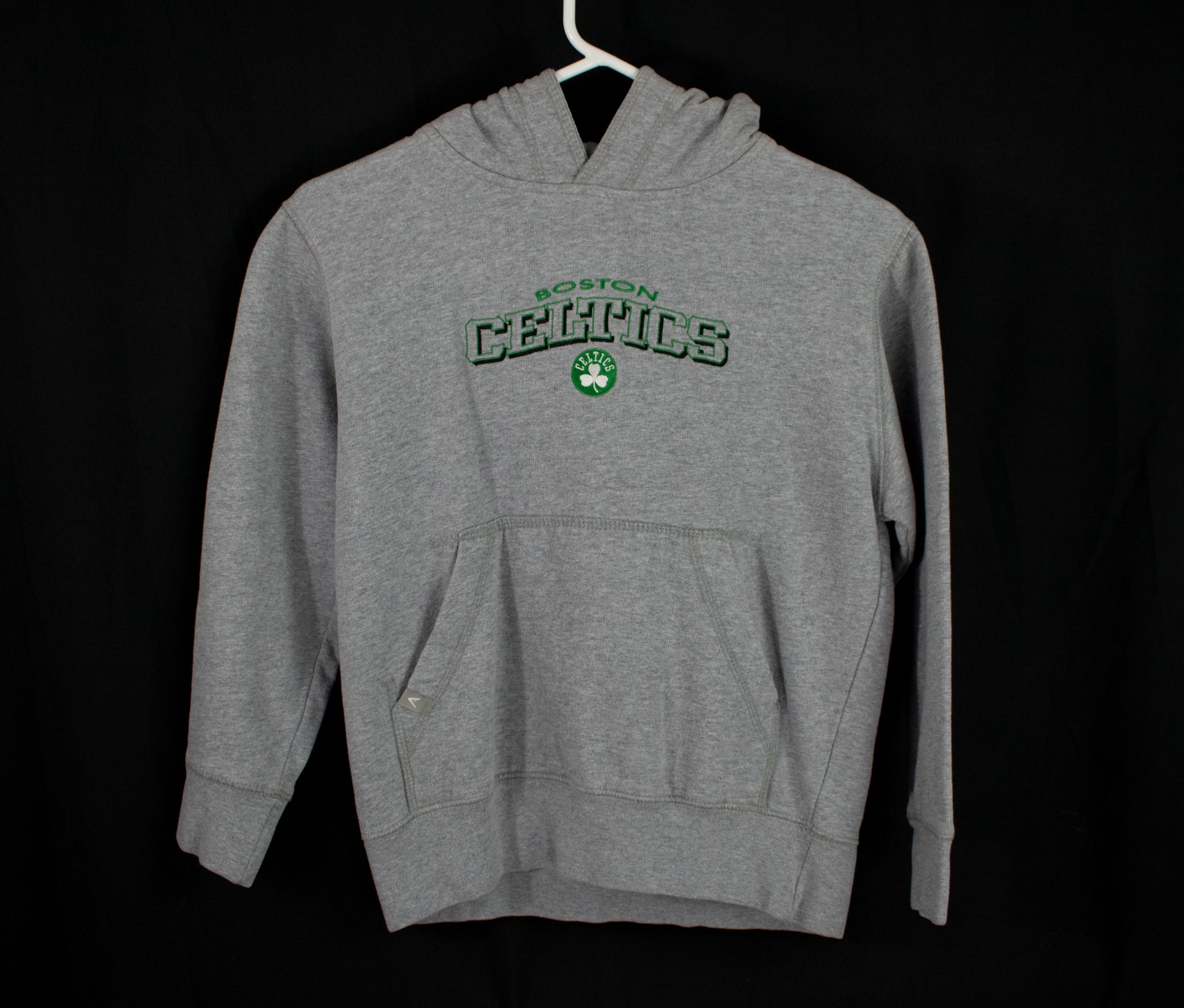 Boston Celtics NBA Basketball Hoodie Grey Kids Sweatshirt Medium Antigua