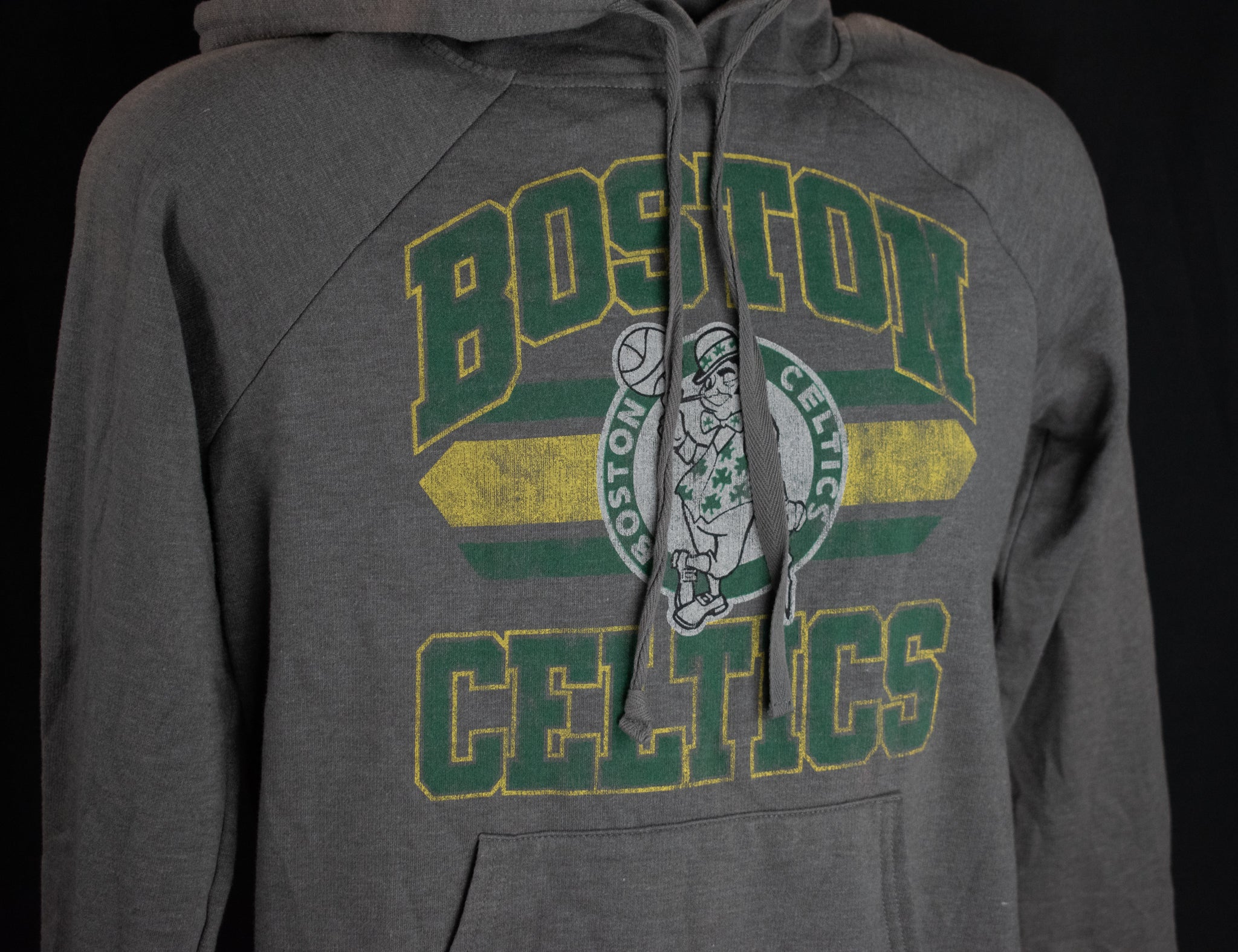 Boston Celtics Large Sweatshirt NBA Basketball Hoodie Gray Lightweight Hardwood Classics
