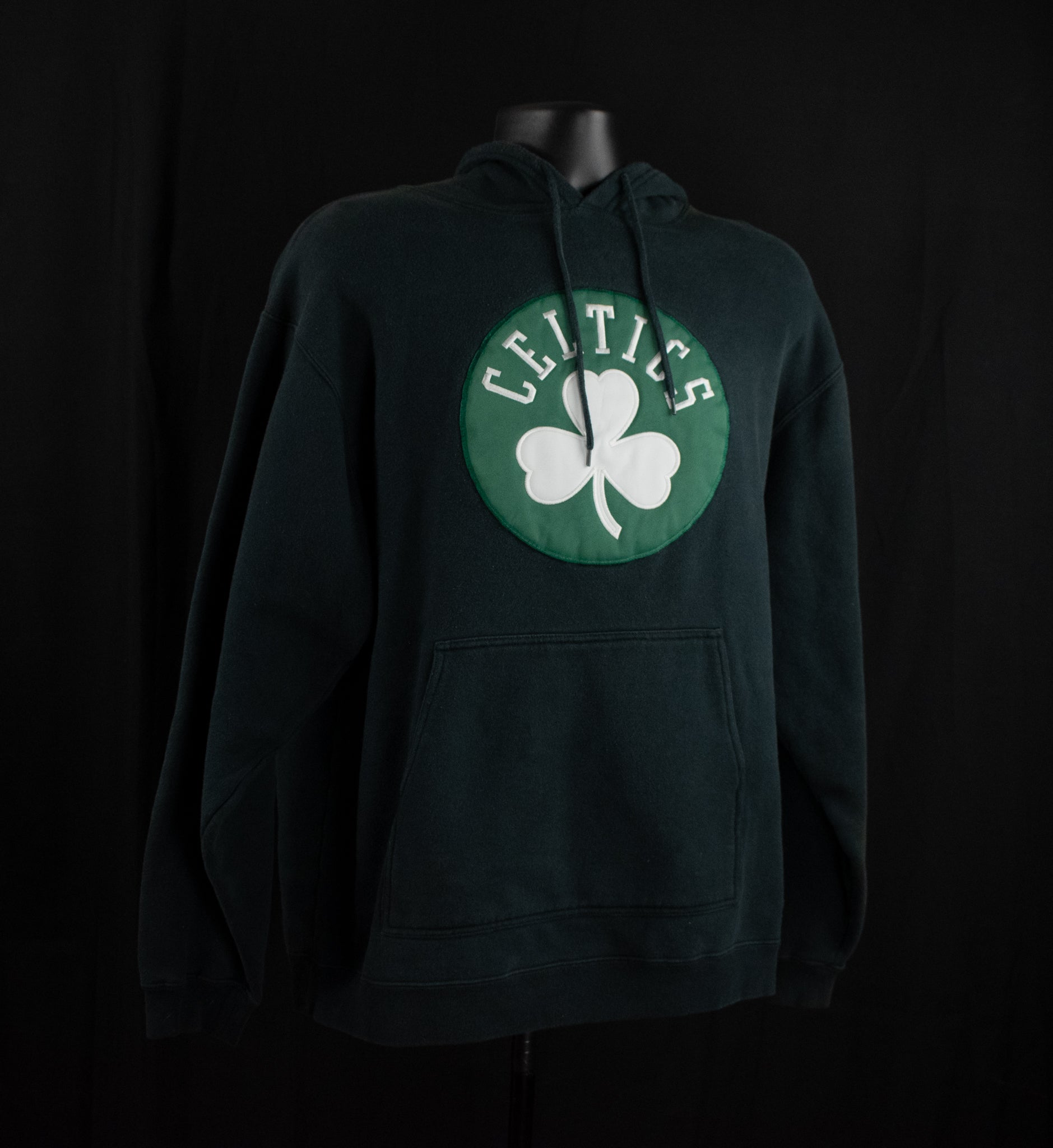 Boston Celtics NBA Basketball X-Large Sweatshirt Faded Shoulder Adult Hoodie Pullover Black