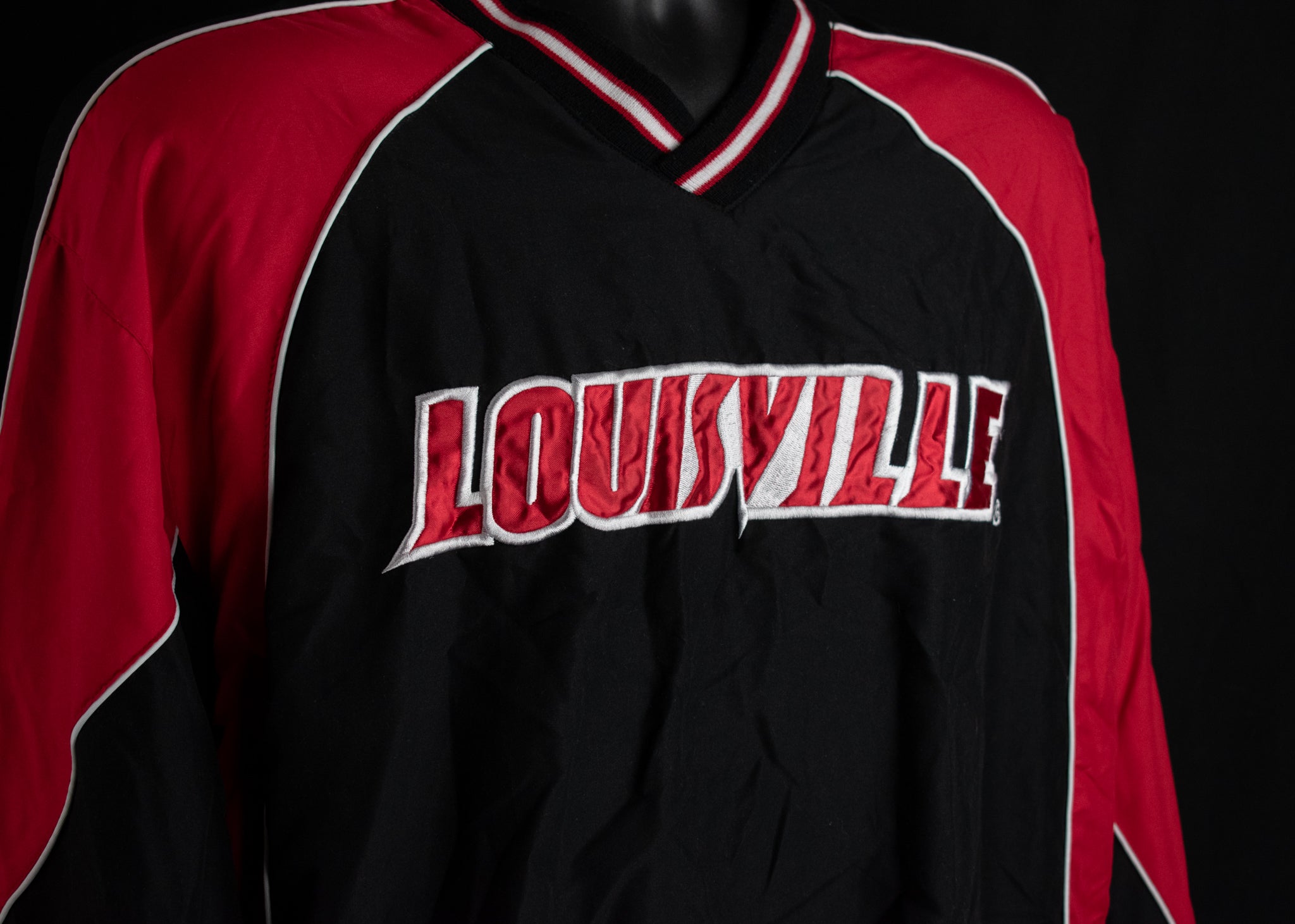 Louisville Cardinals Men's Pullover Windbreaker 58 sports Size X-Large Red Sweatshirt