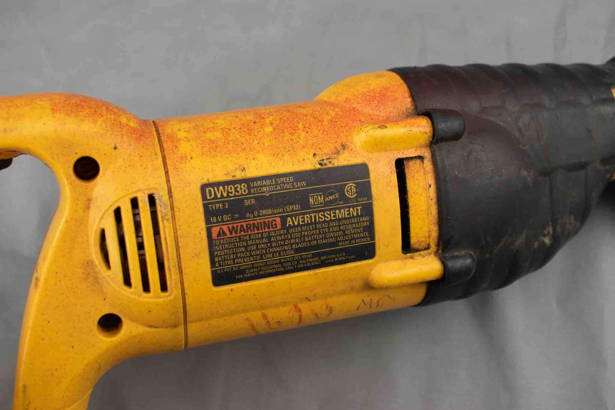 DEWALT 18V Variable Speed Reciprocating Saw Cordless DW938 (Tool Only) Untested