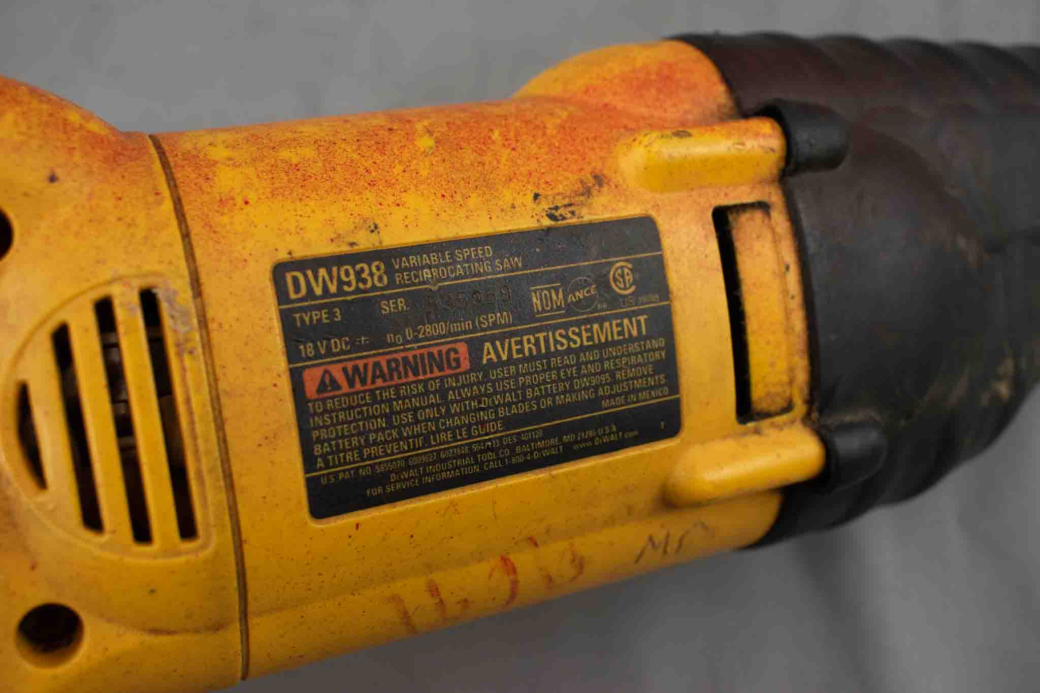 DEWALT 18V Variable Speed Reciprocating Saw Cordless DW938 (Tool Only) Untested