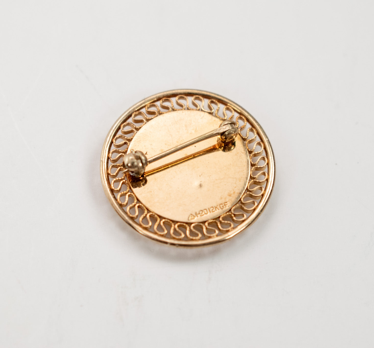 Brooch Pin New England Baptist Gold Pin Exclusive pin used VINTAGE