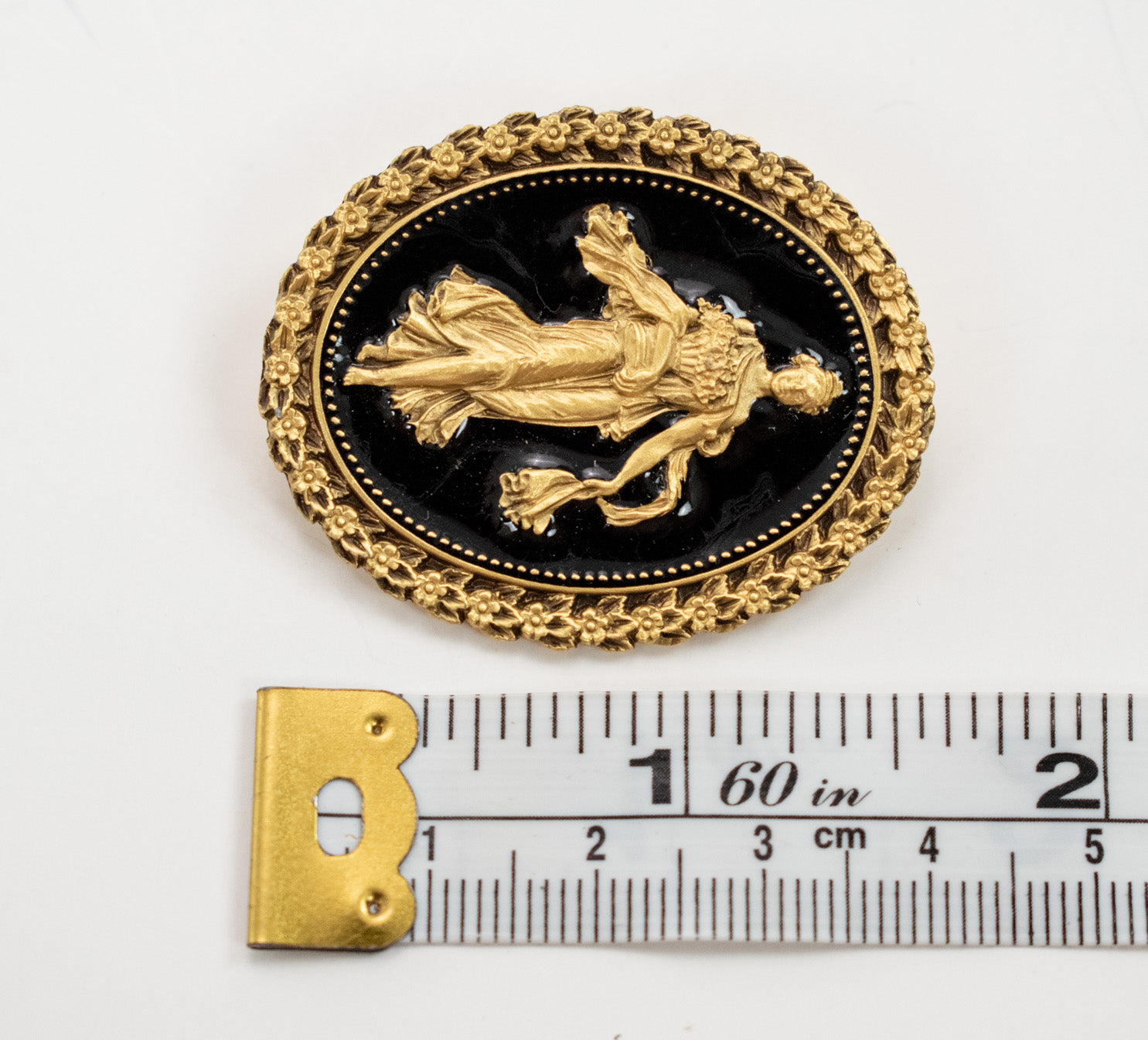 Vintage Brooch Pin Gold and black SPNEA 1 and half inch Decretive pin Victorian