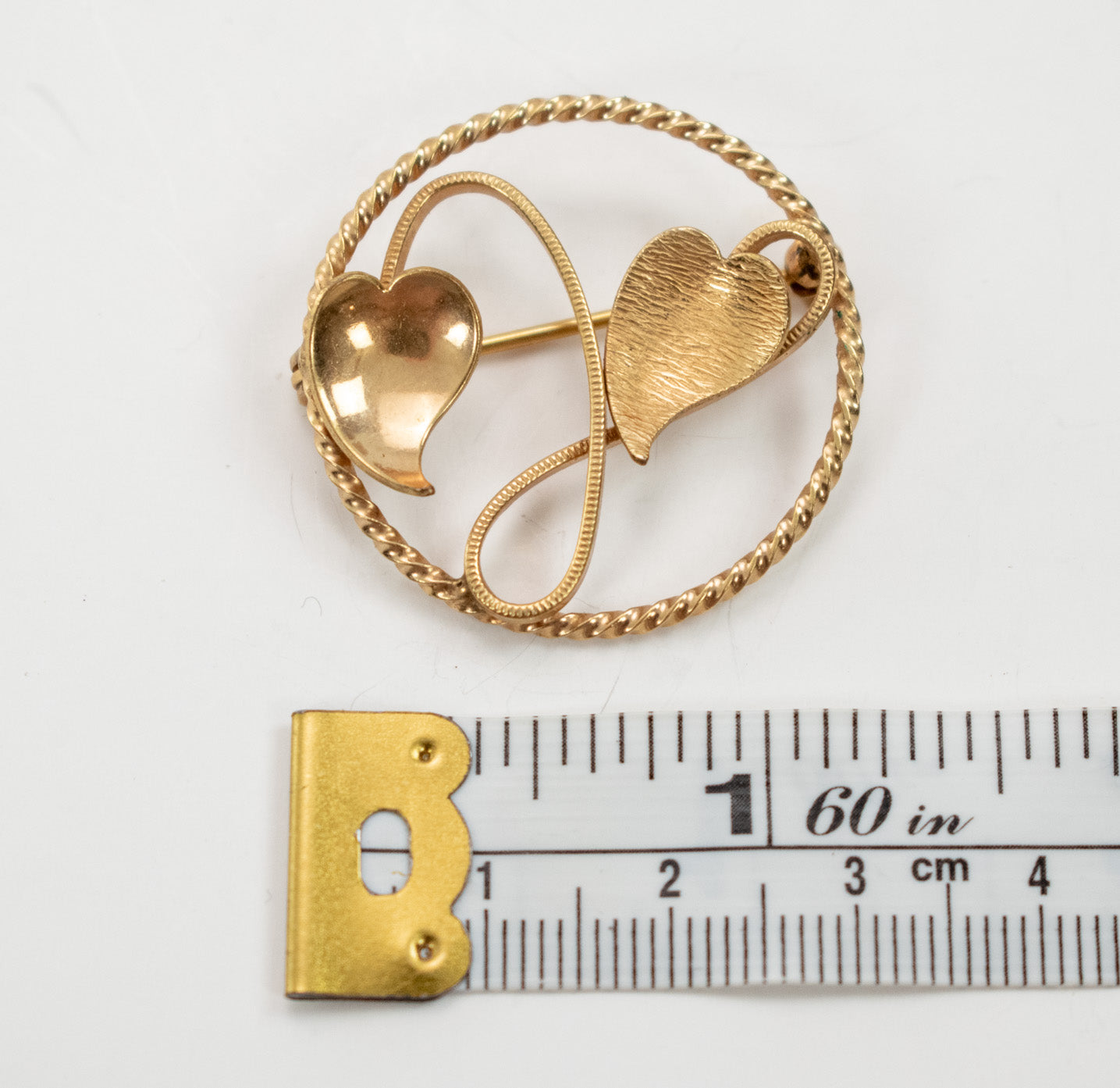 Brooch Pin golden two heart leaf bonded circle gold pendant sweater pin
