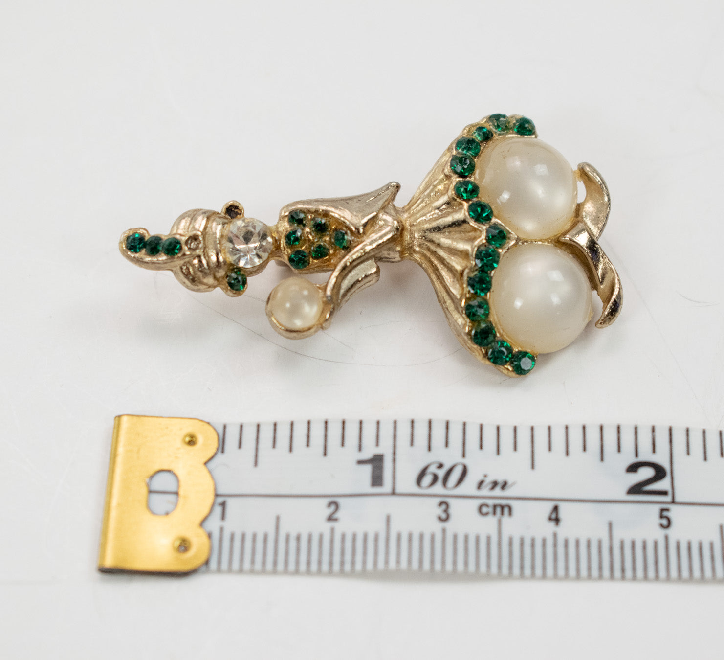 Brooch Pin Pearl and stone decretive pin used