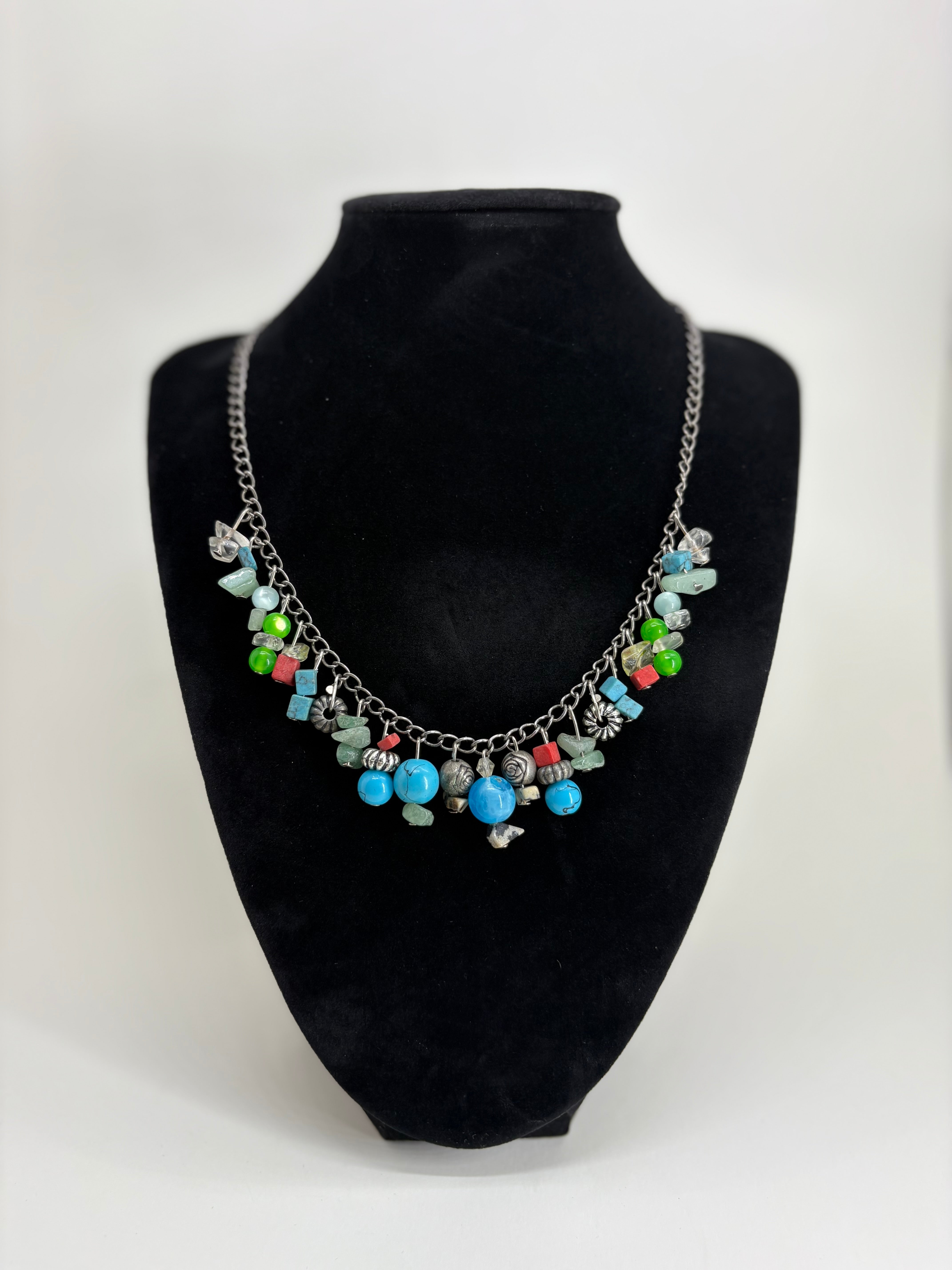 Retro Style Necklace with Multi-colored Beads 9"