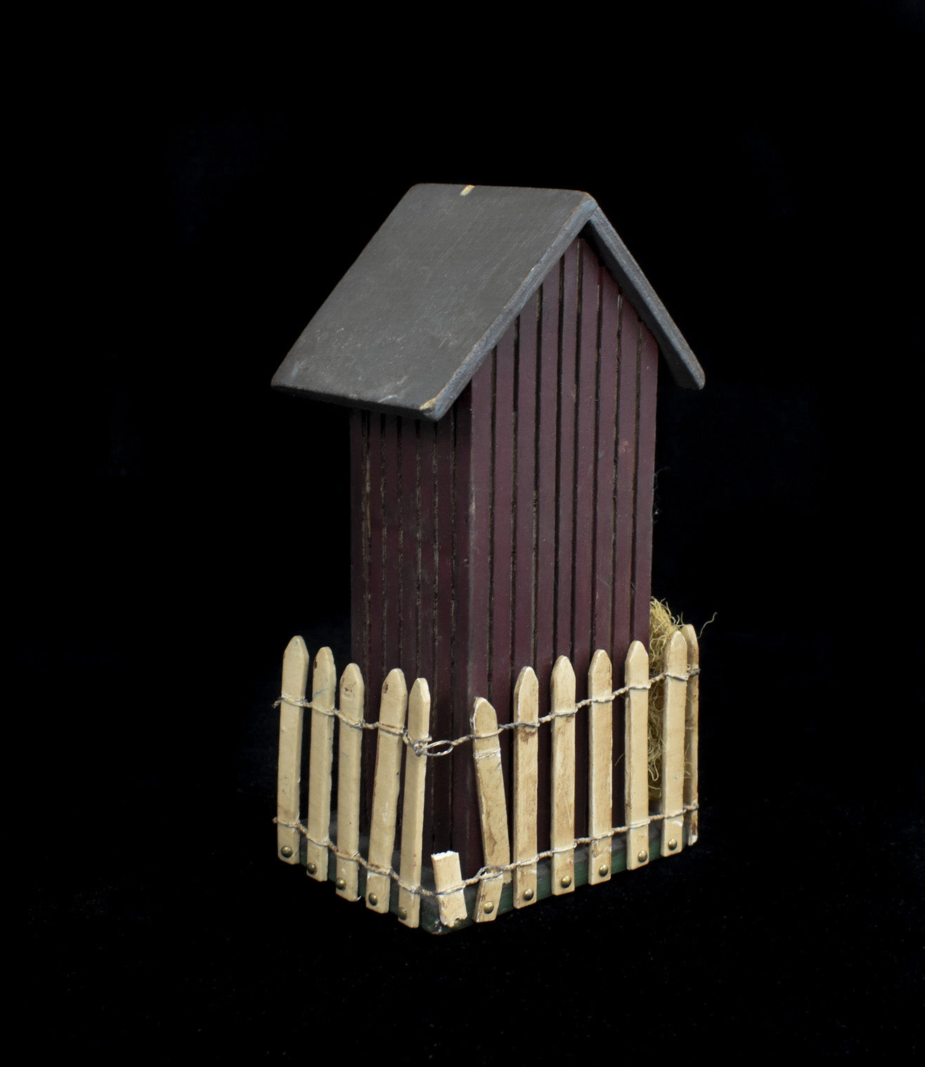 Wooden Outhouse decorative display themed holiday Used 6inch